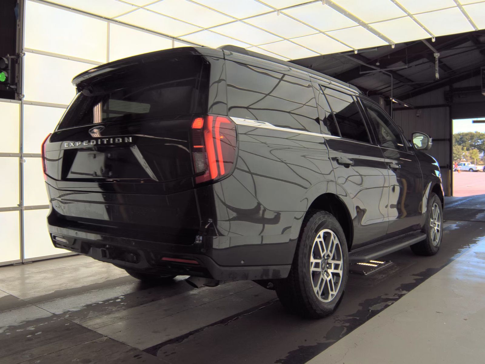 FORD EXPEDITION - 6