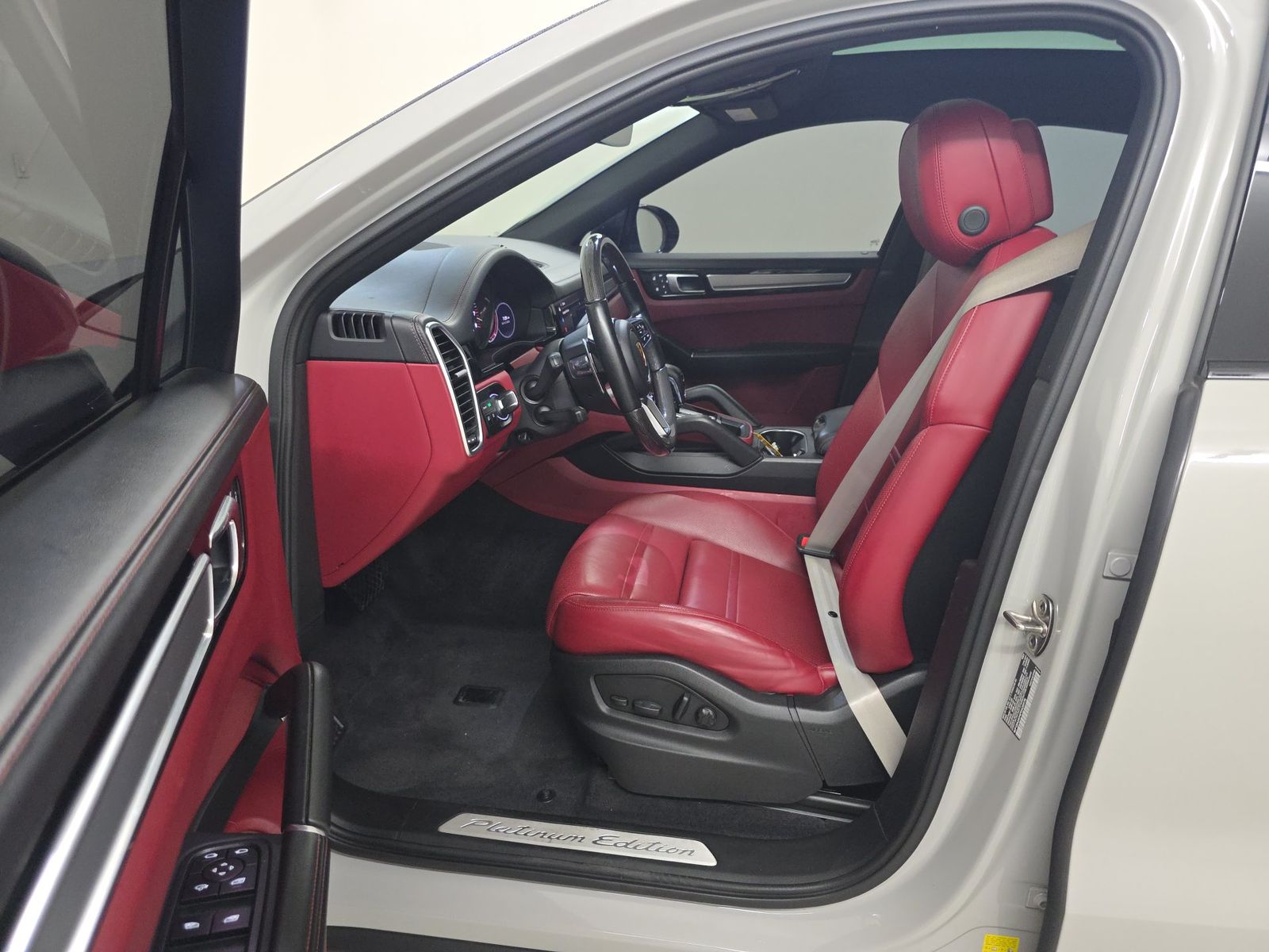 PORSCHE CAYENNE - 8