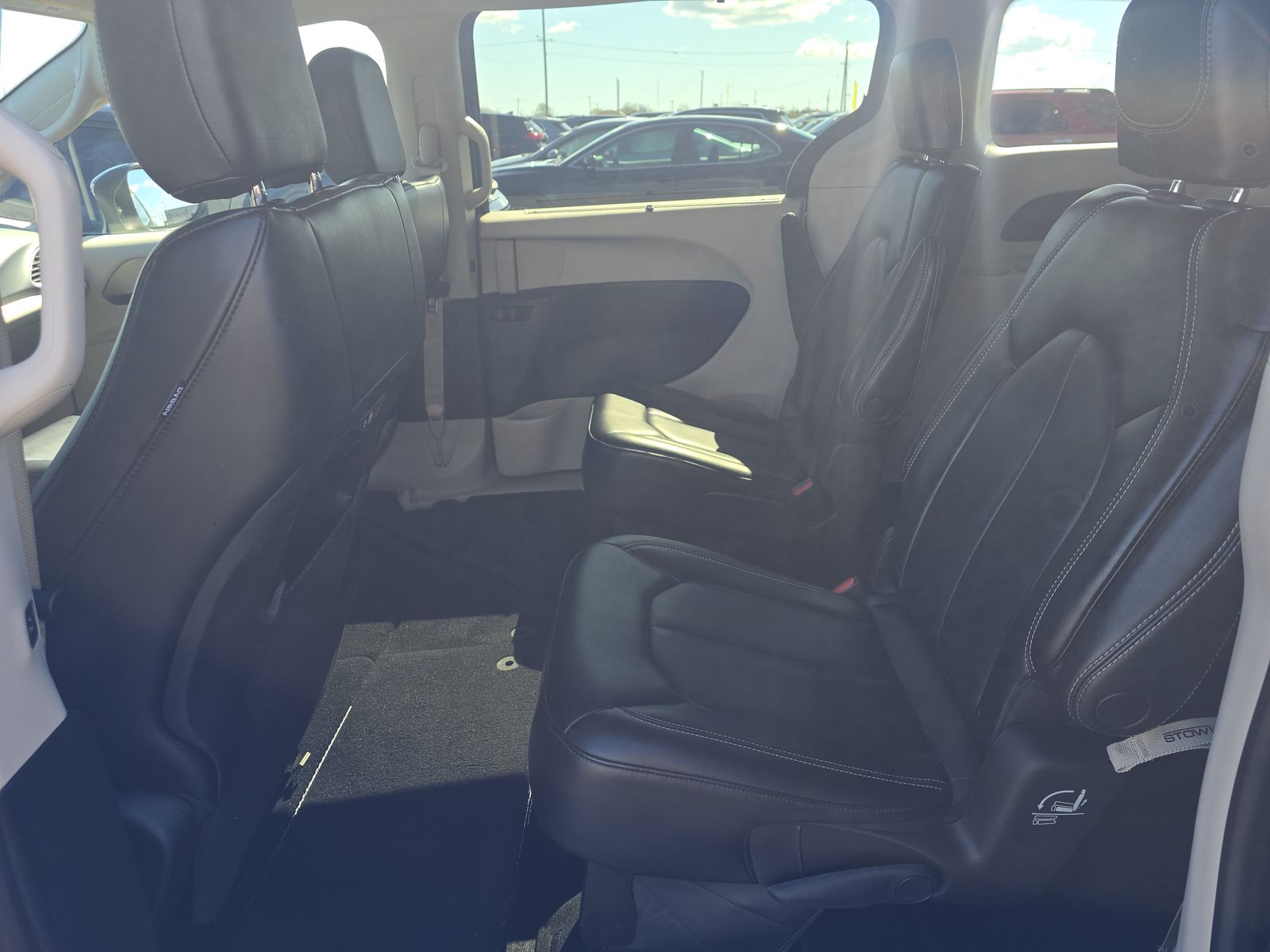 2023 Chrysler Pacifica Touring L FWD