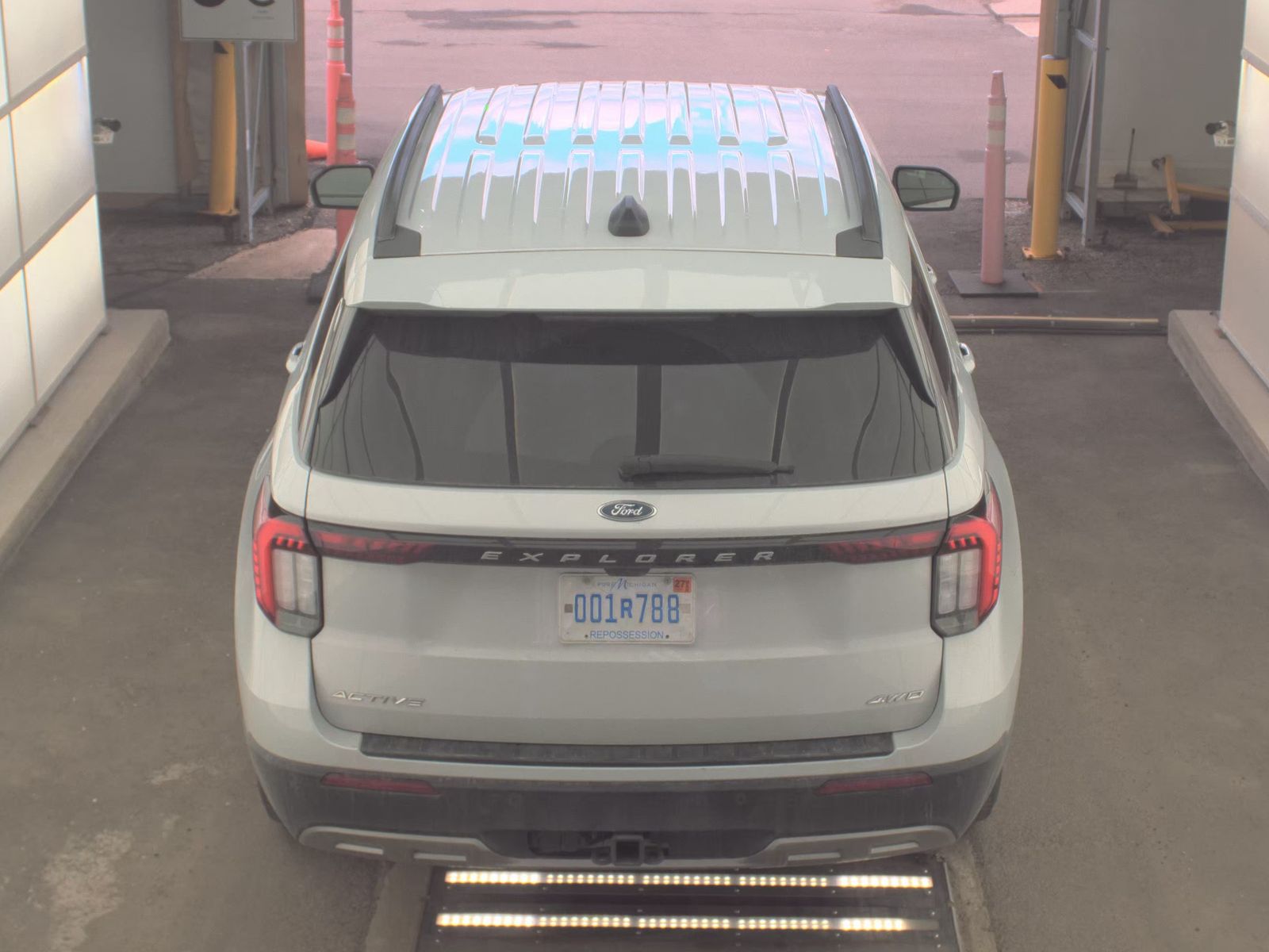 FORD EXPLORER - 7