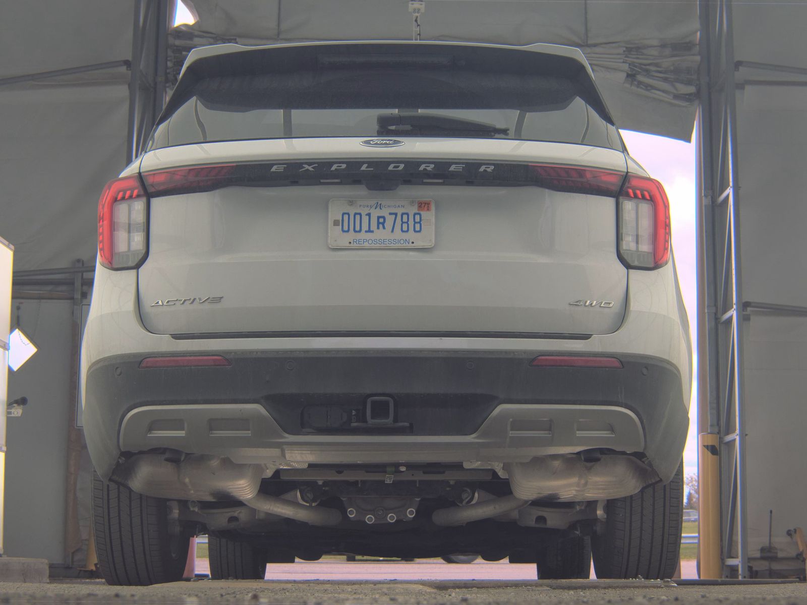 FORD EXPLORER - 8