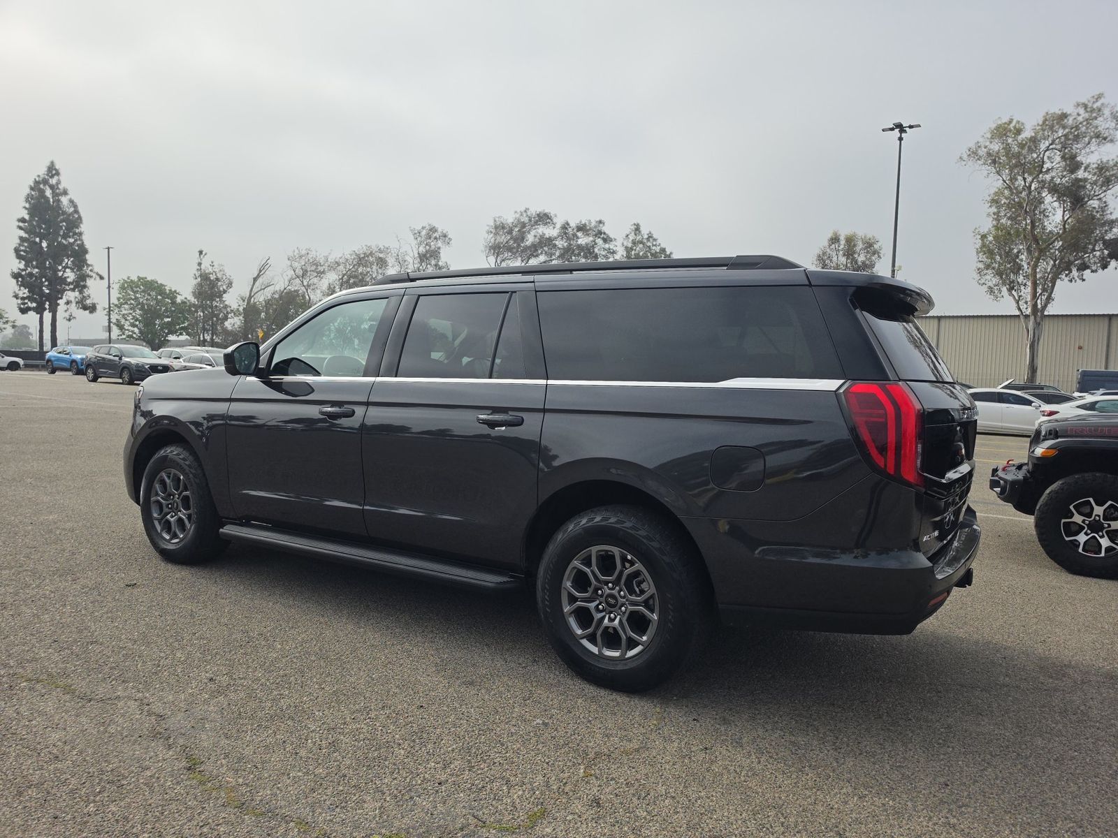 FORD EXPEDITION MAX - 7