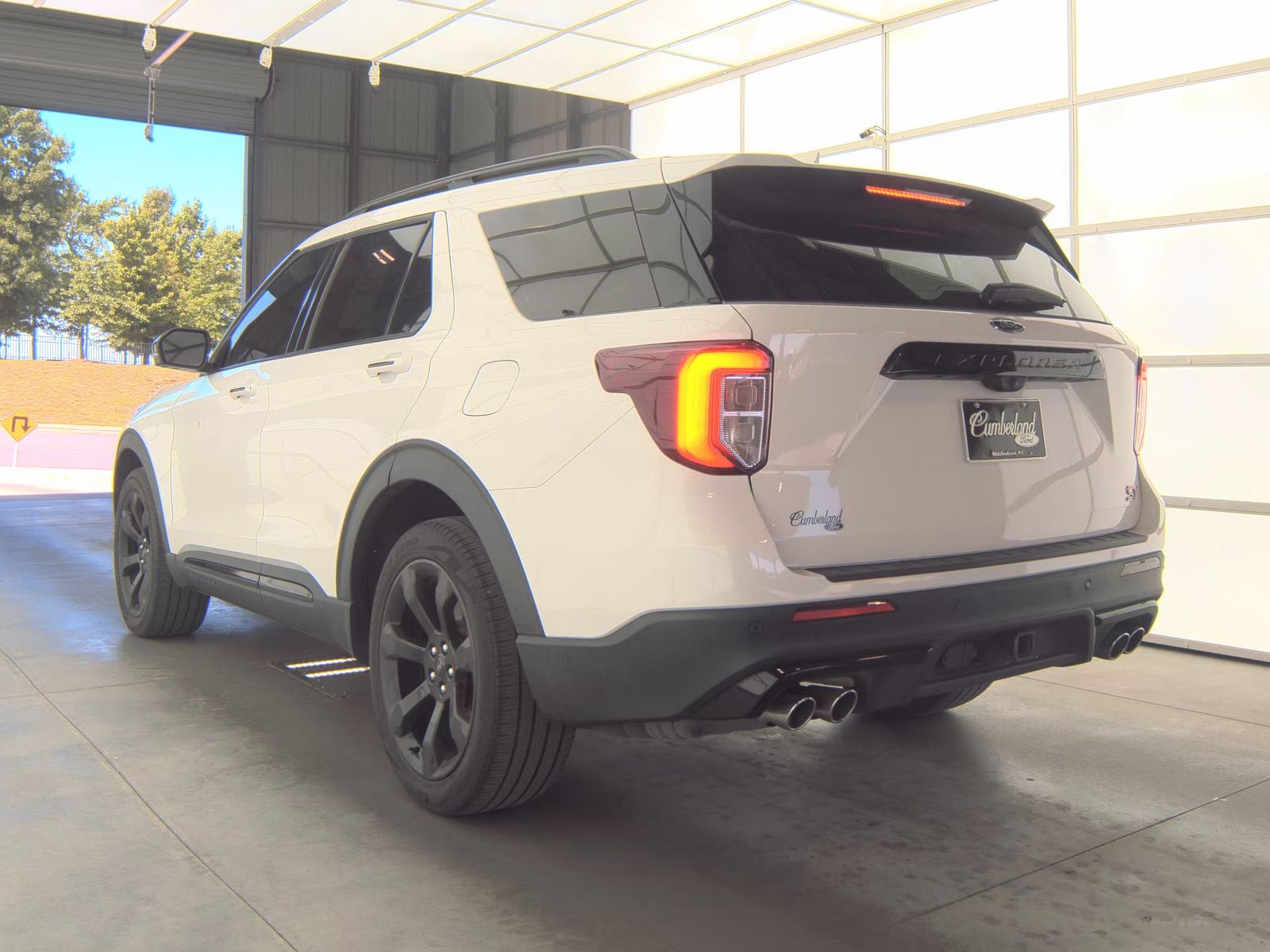 FORD EXPLORER - 9