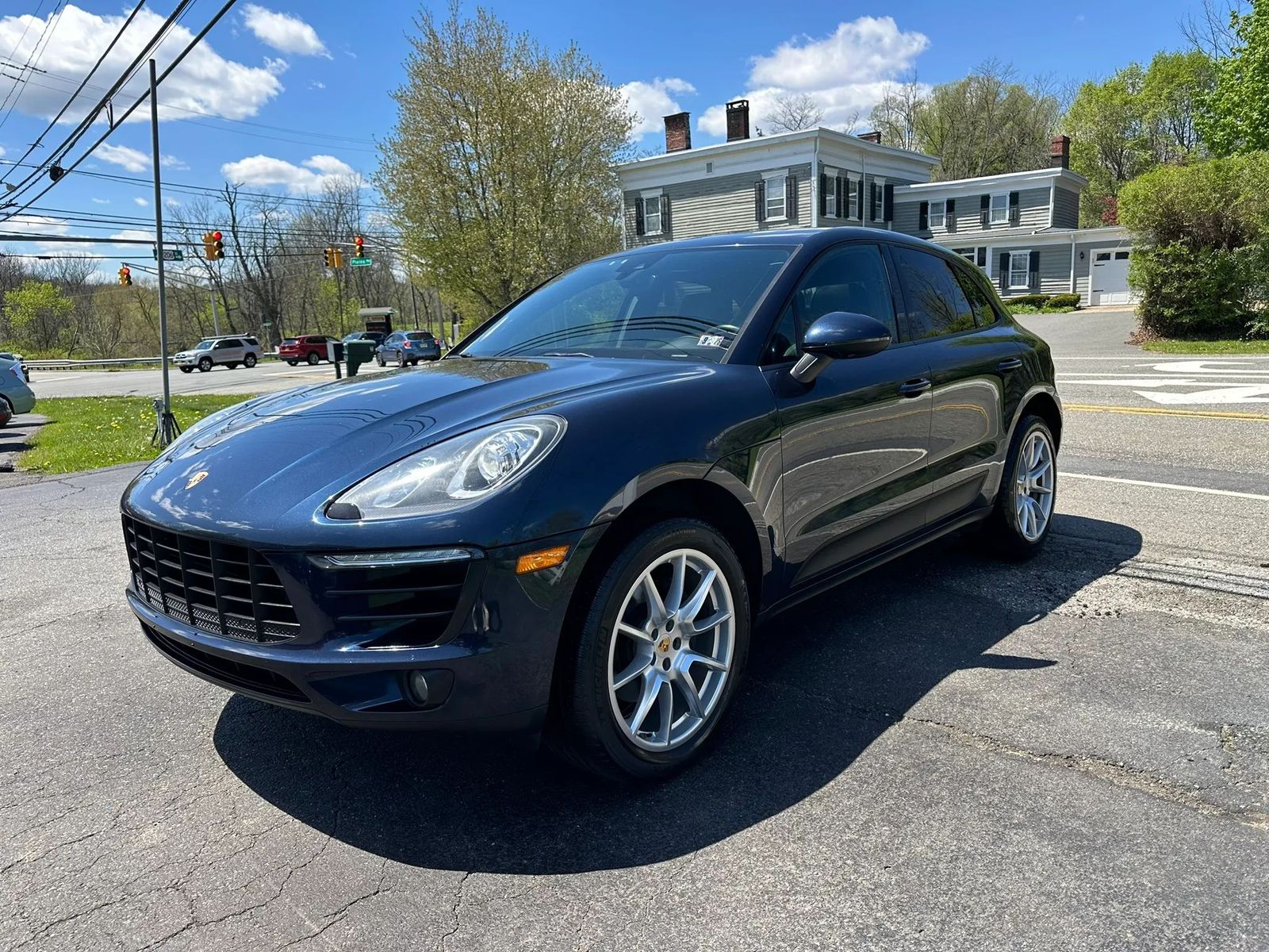 2017 Porsche Macan Base AWD