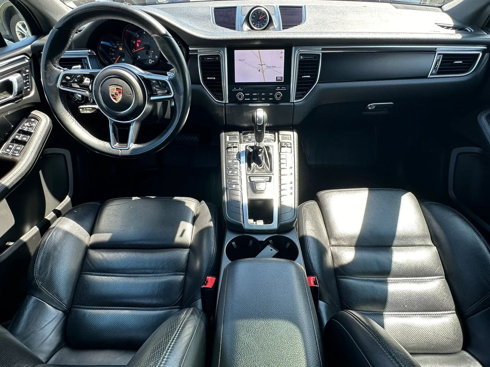 2017 Porsche Macan Base AWD