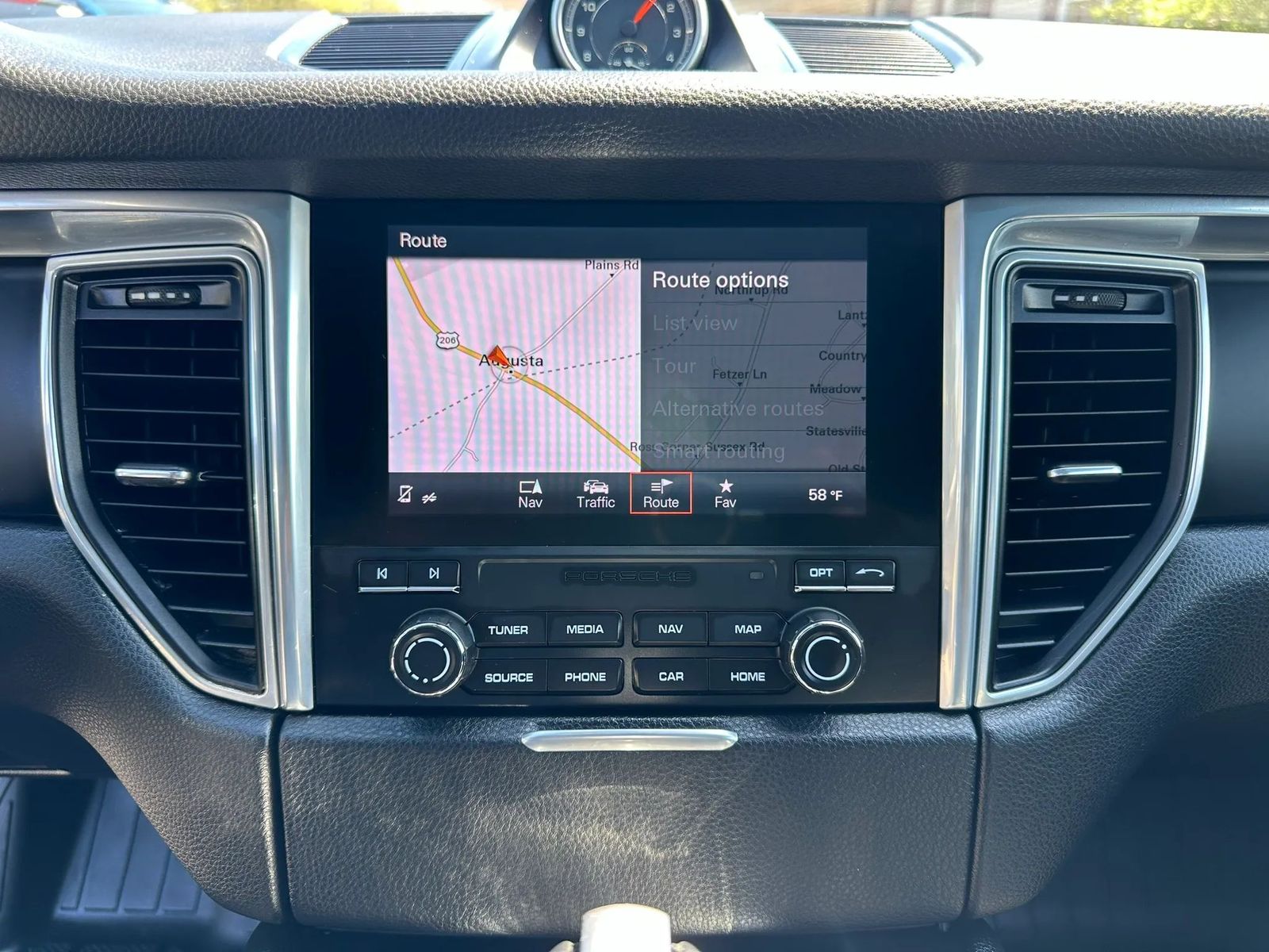 2017 Porsche Macan Base AWD
