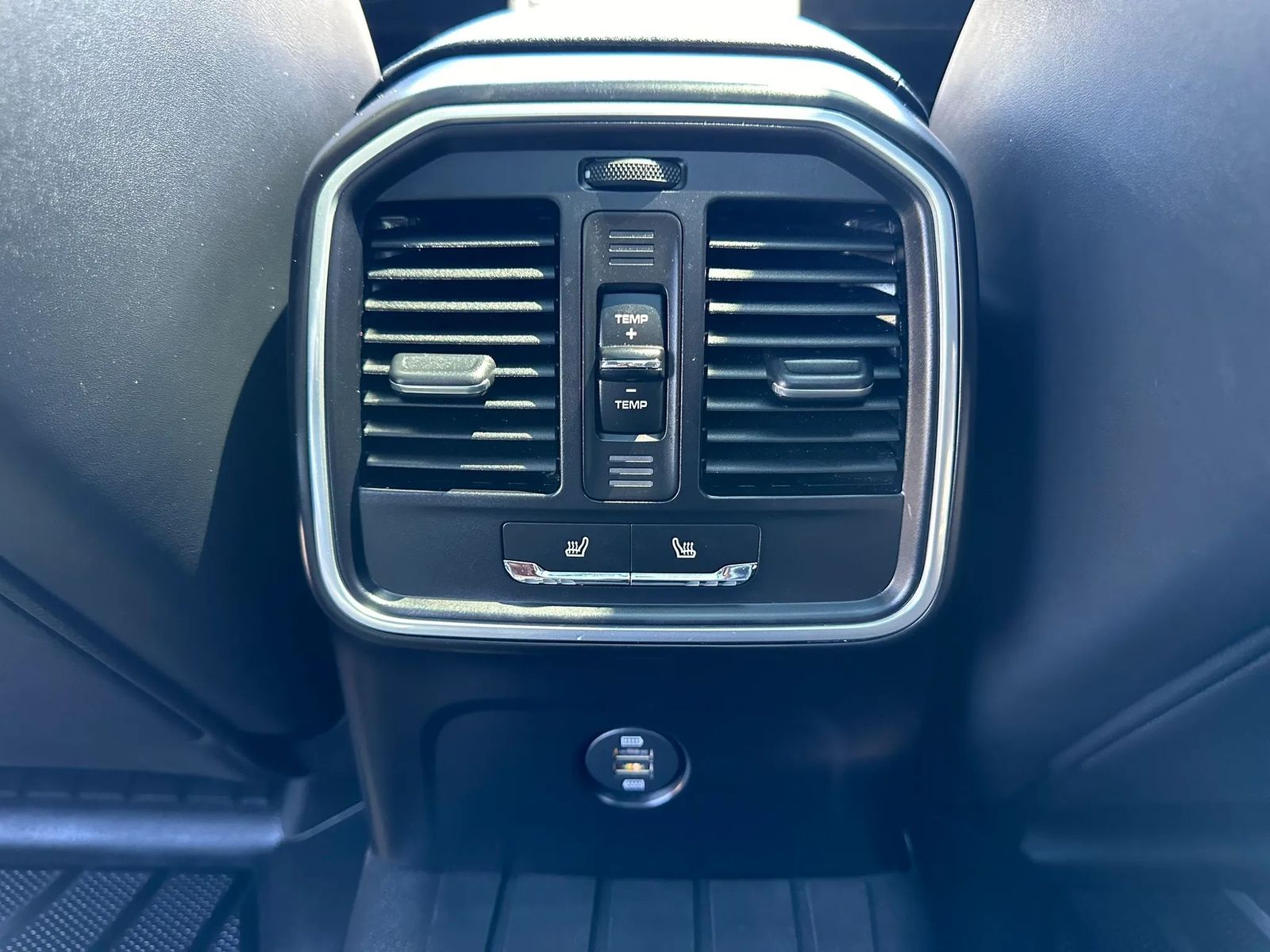 2017 Porsche Macan Base AWD