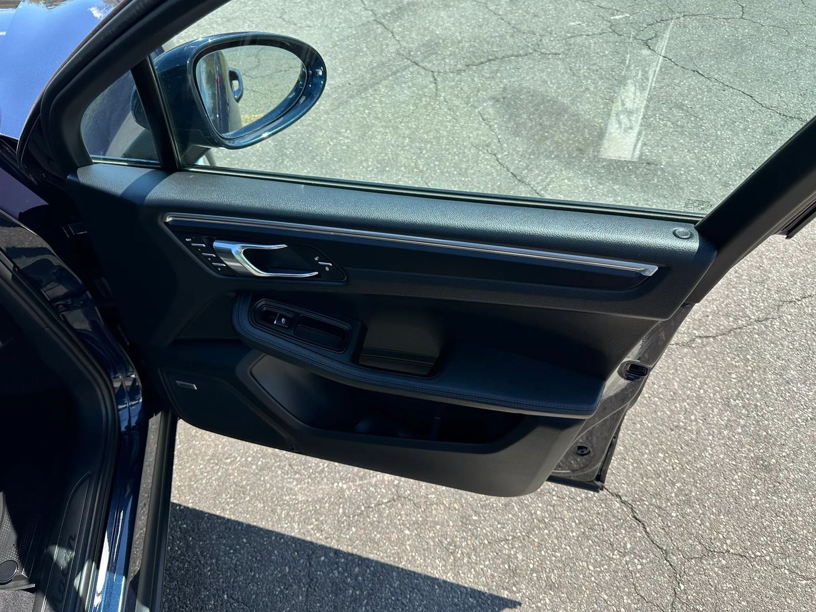 2017 Porsche Macan Base AWD