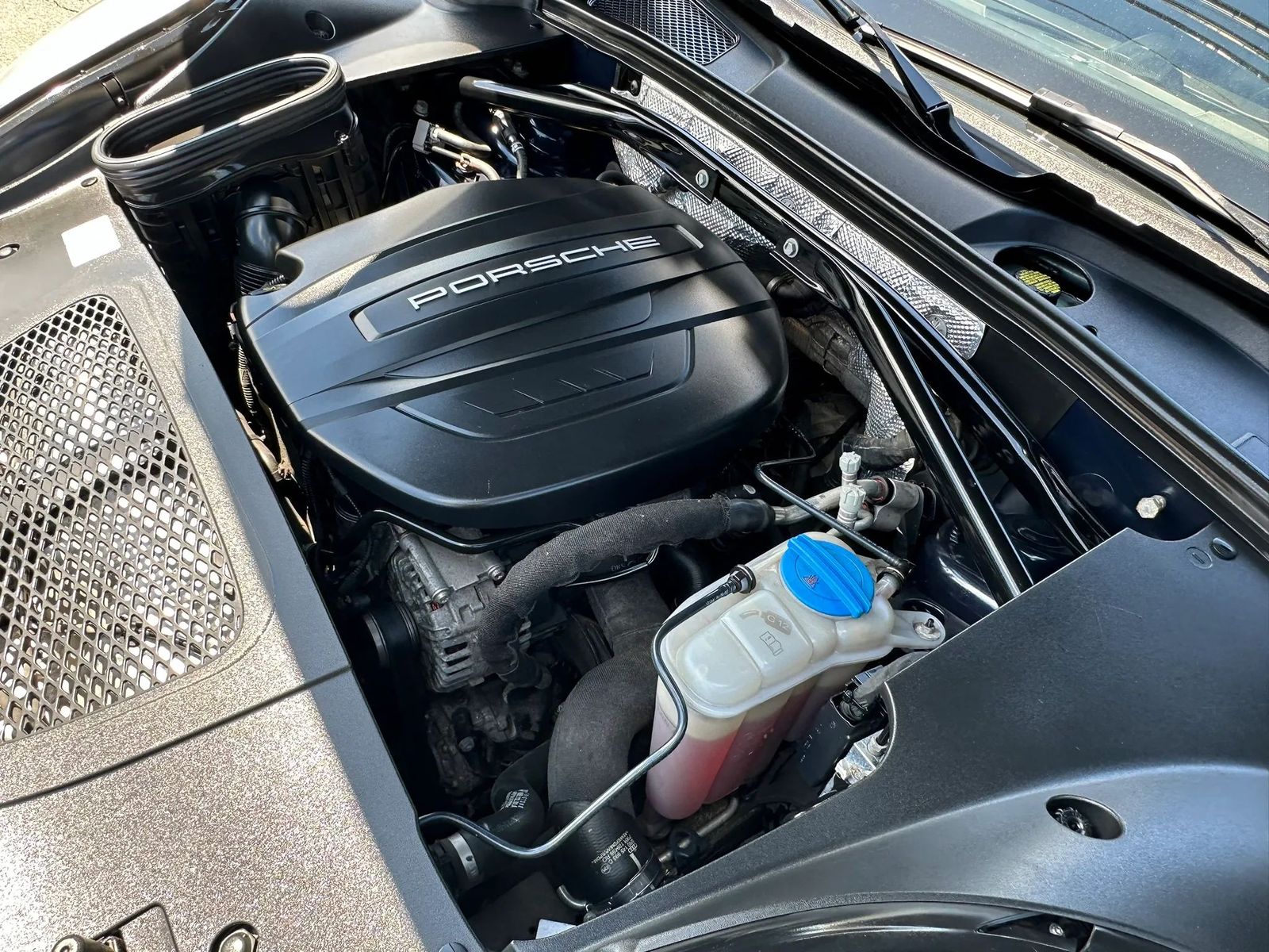 2017 Porsche Macan Base AWD