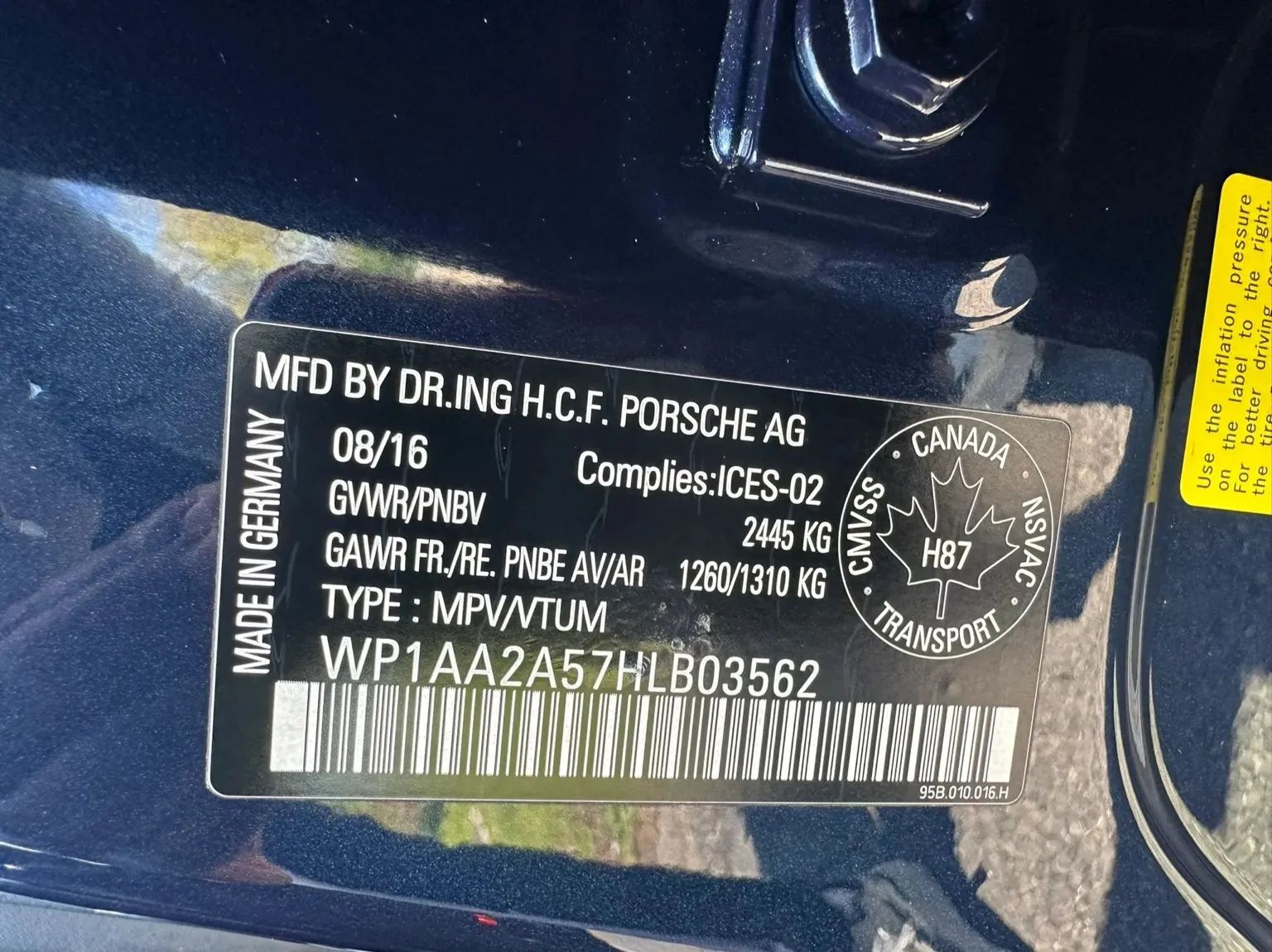 2017 Porsche Macan Base AWD