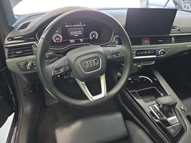 Audi A4 Sedan S line Premium Plus снимка Audi A4 Sedan S line Premium Plus