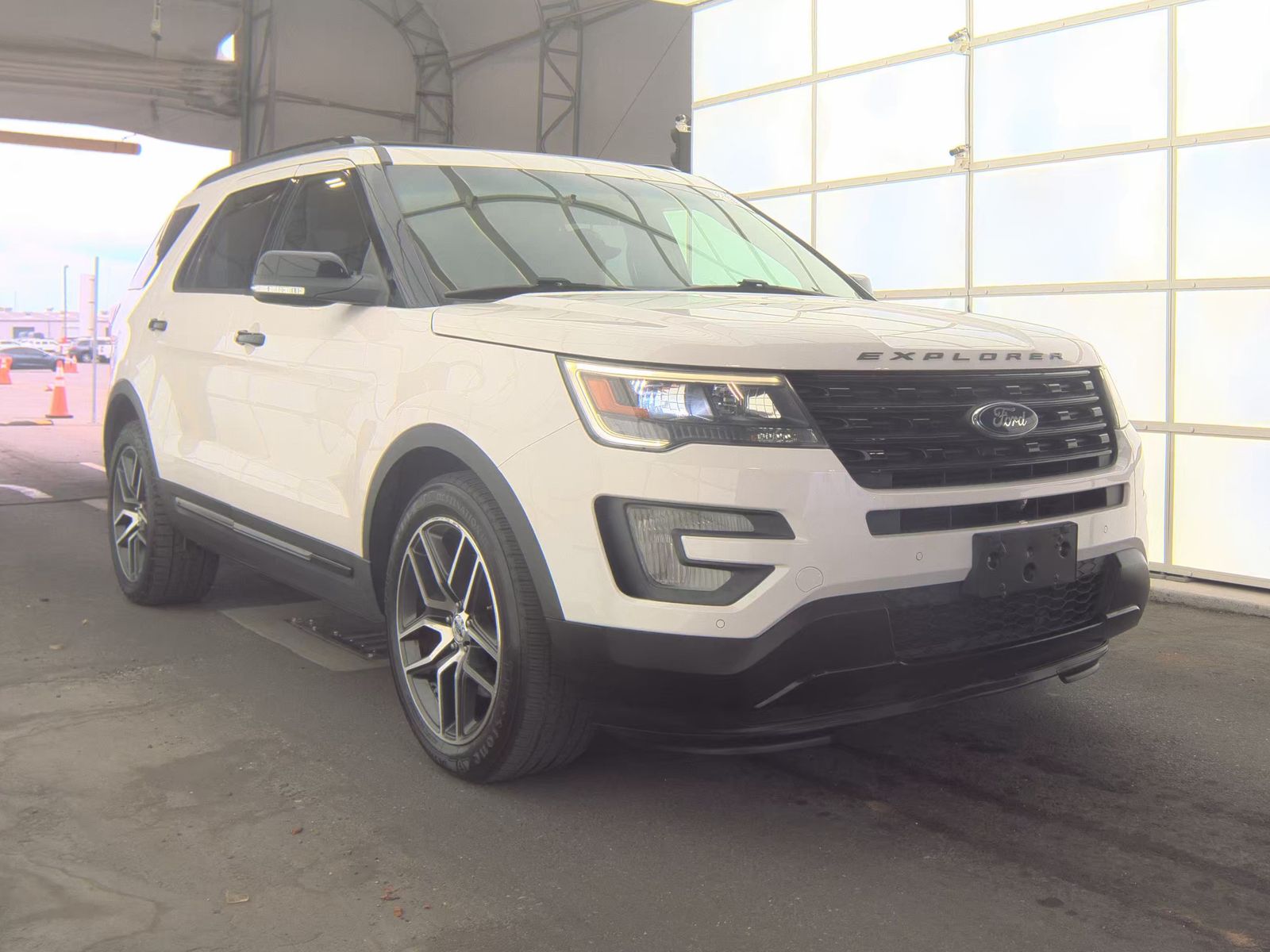 FORD EXPLORER - 5