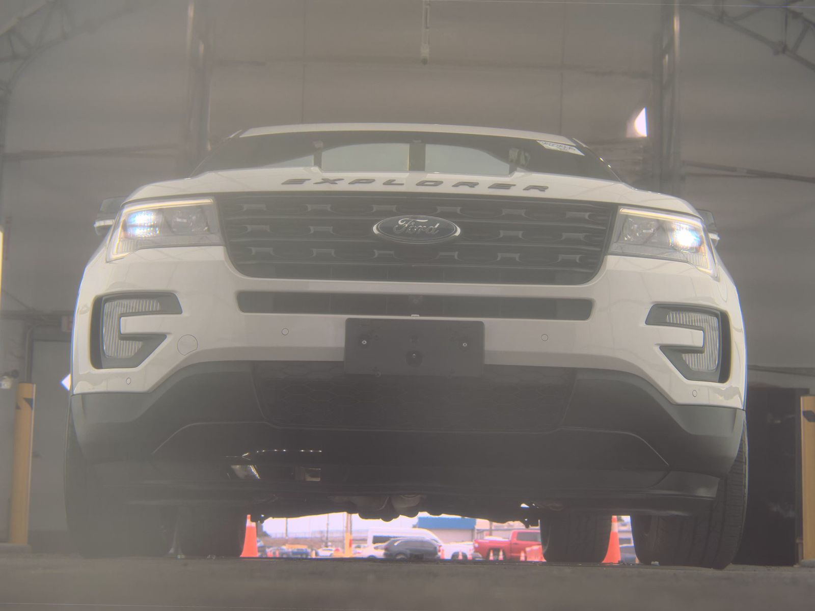 FORD EXPLORER - 4
