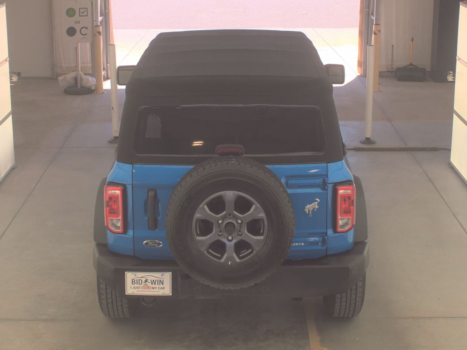 FORD BRONCO - 7