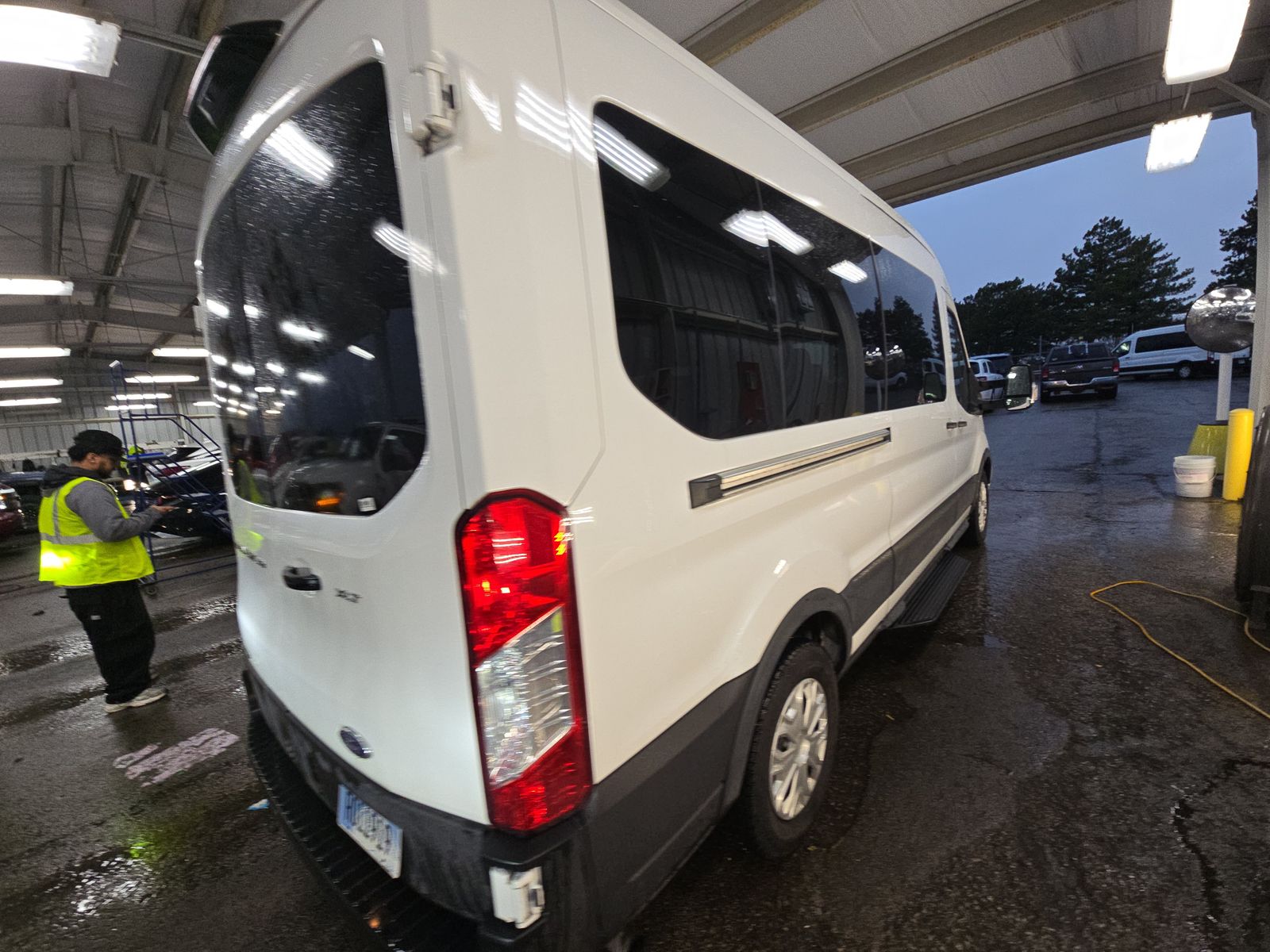 FORD TRANSIT 350 - 5