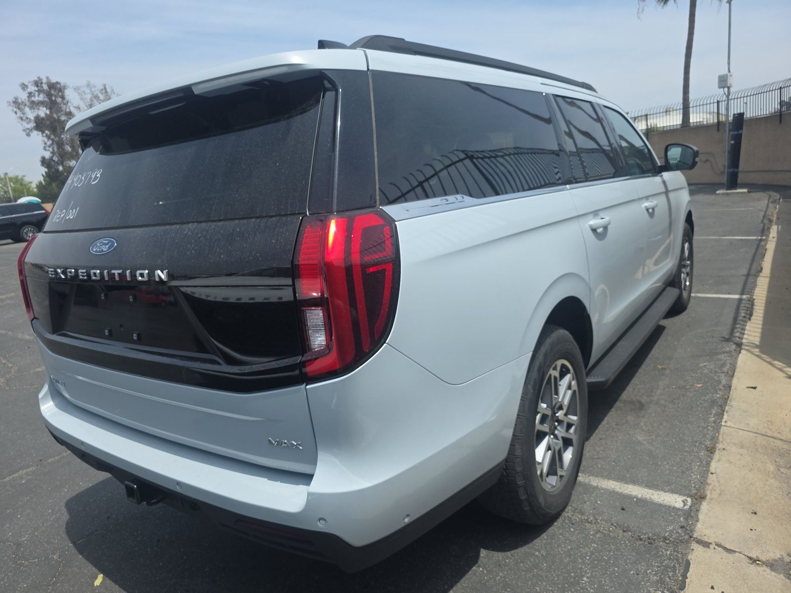 FORD EXPEDITION MAX - 5