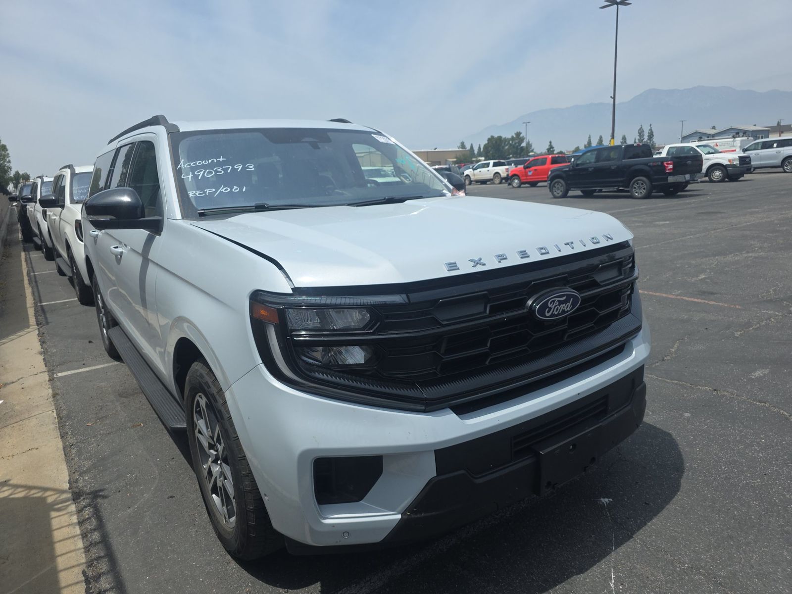 FORD EXPEDITION MAX - 4