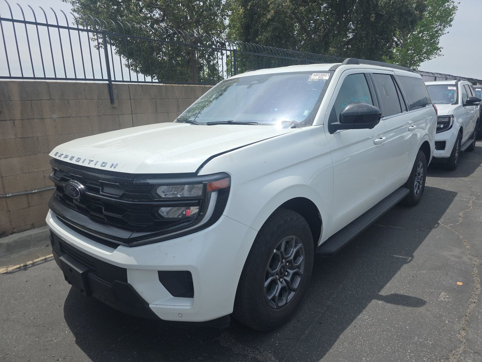 FORD EXPEDITION MAX - 1