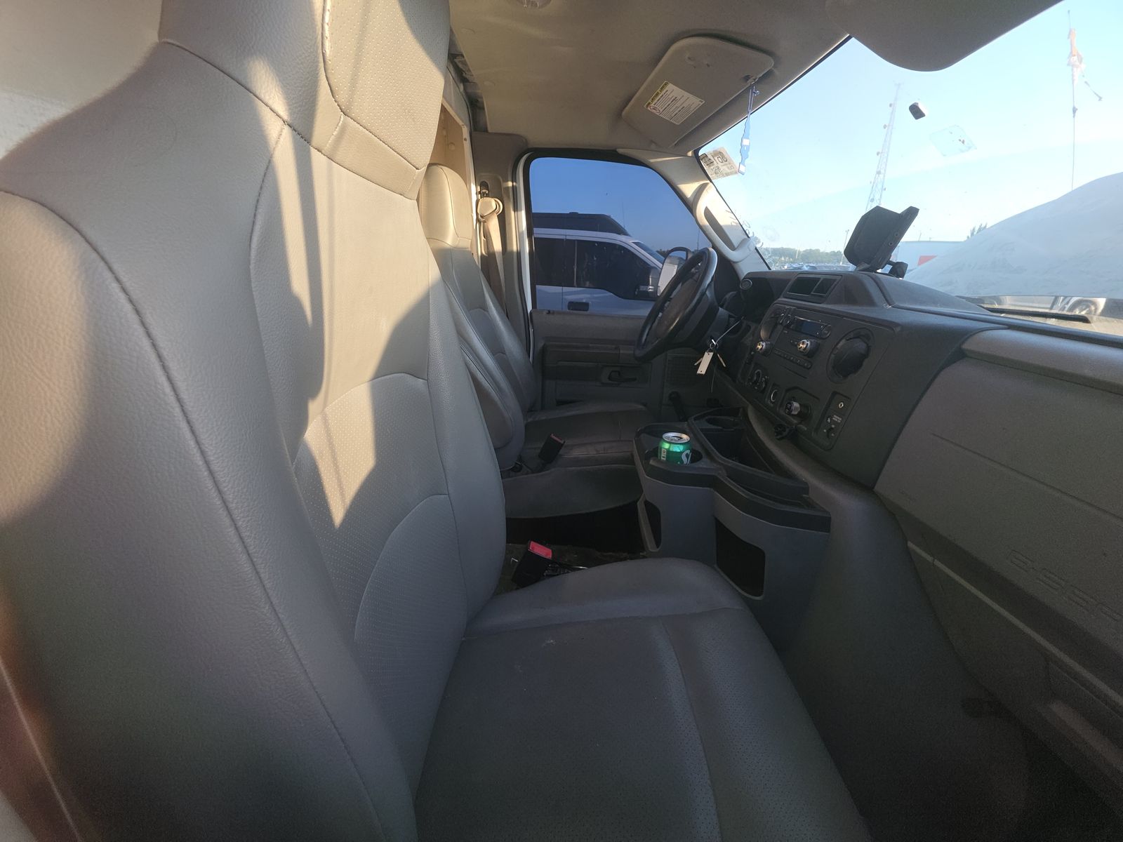 FORD E-350 - 9