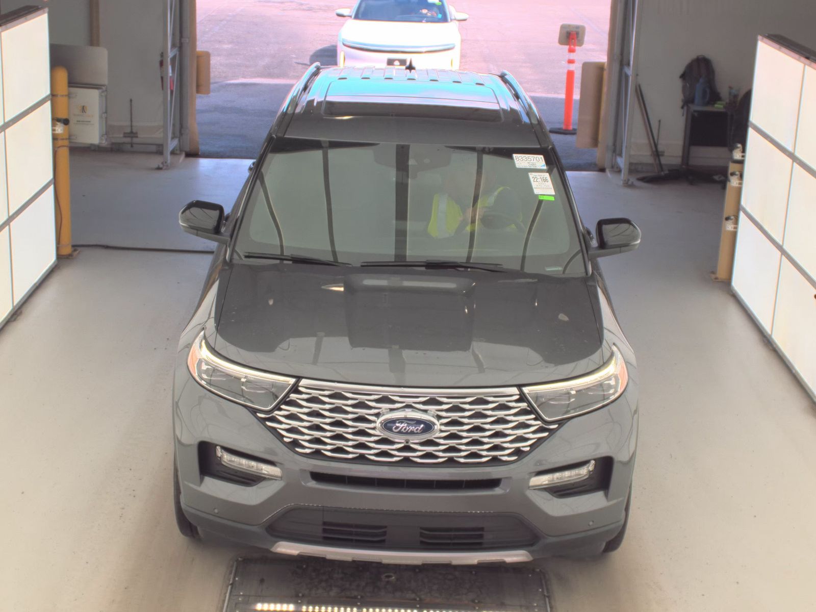 FORD EXPLORER - 3