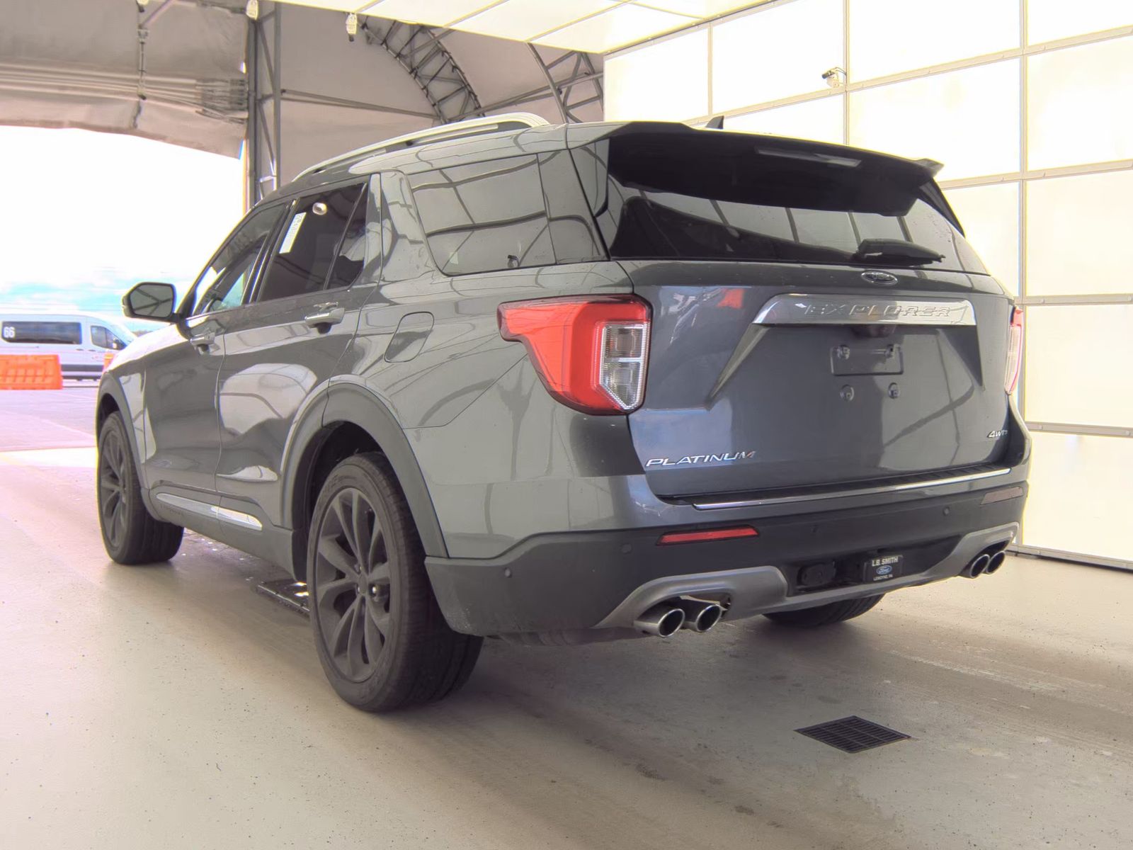 FORD EXPLORER - 9
