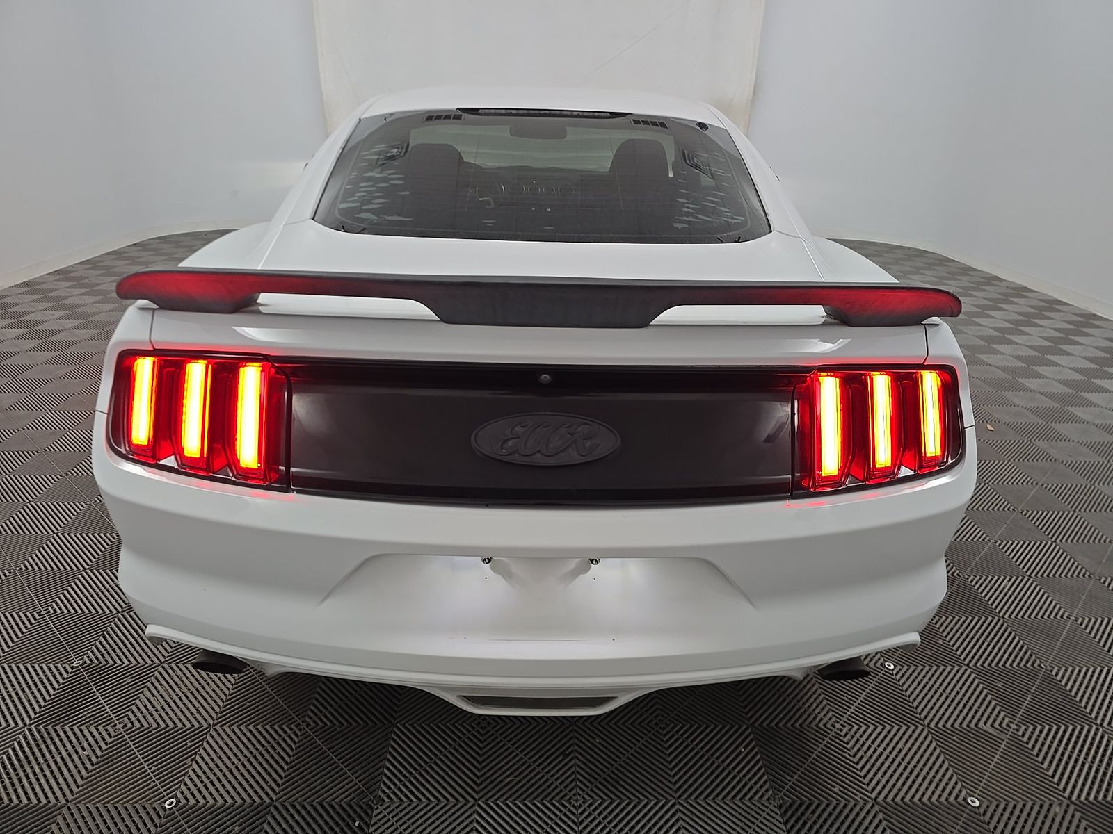 FORD MUSTANG - 6