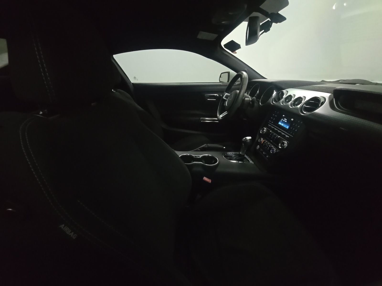 FORD MUSTANG - 9