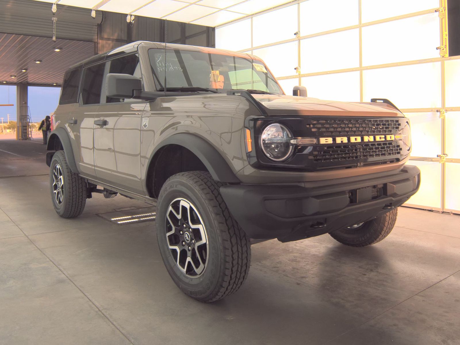 FORD BRONCO - 5