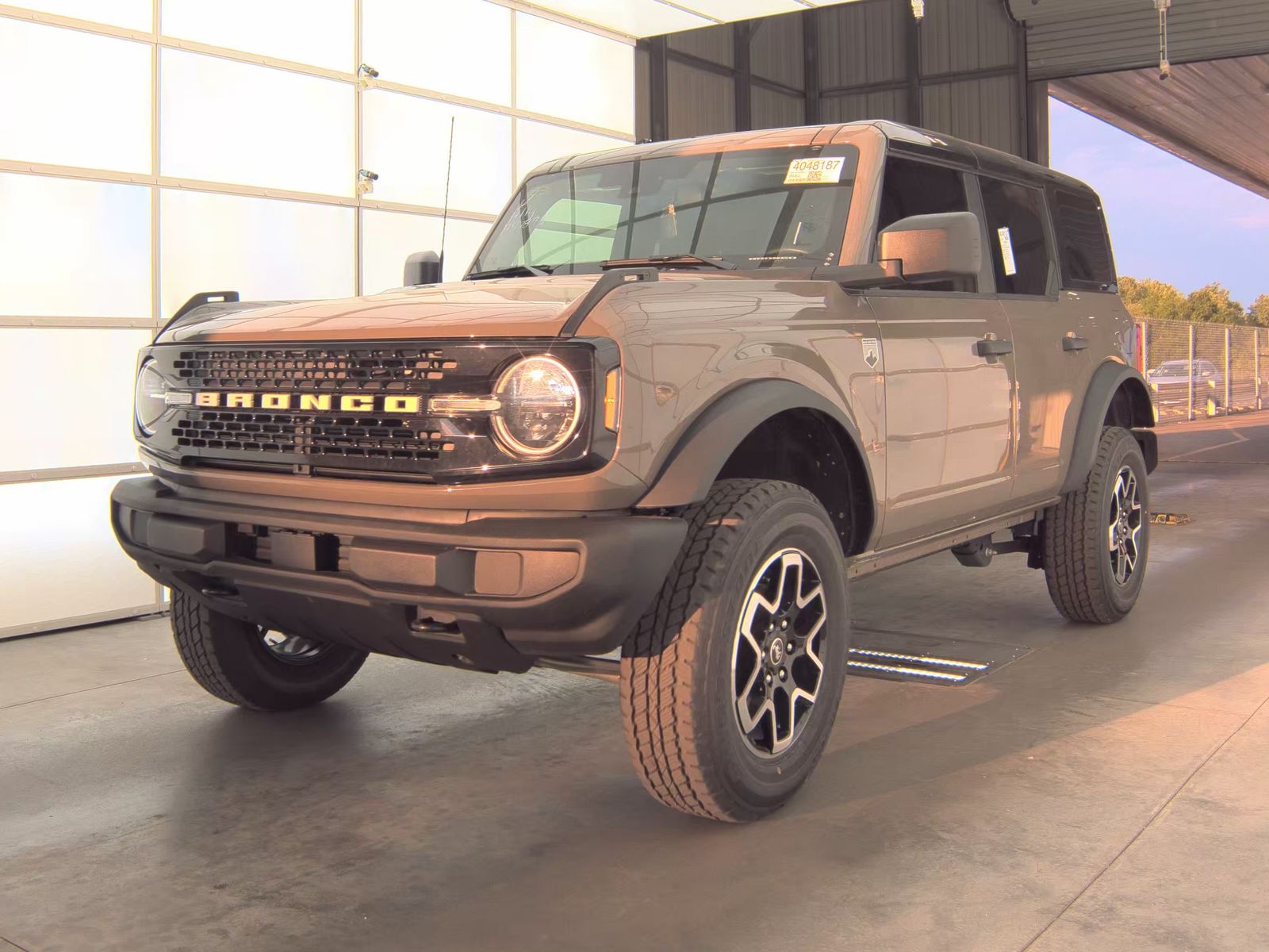 FORD BRONCO - 1