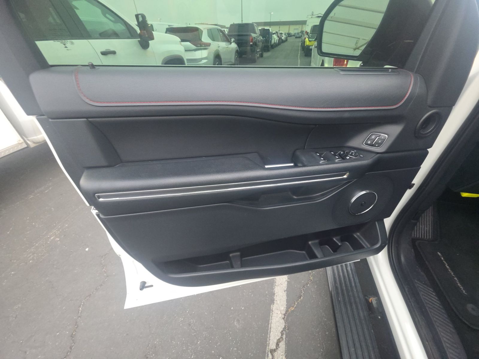 FORD EXPEDITION MAX - 10