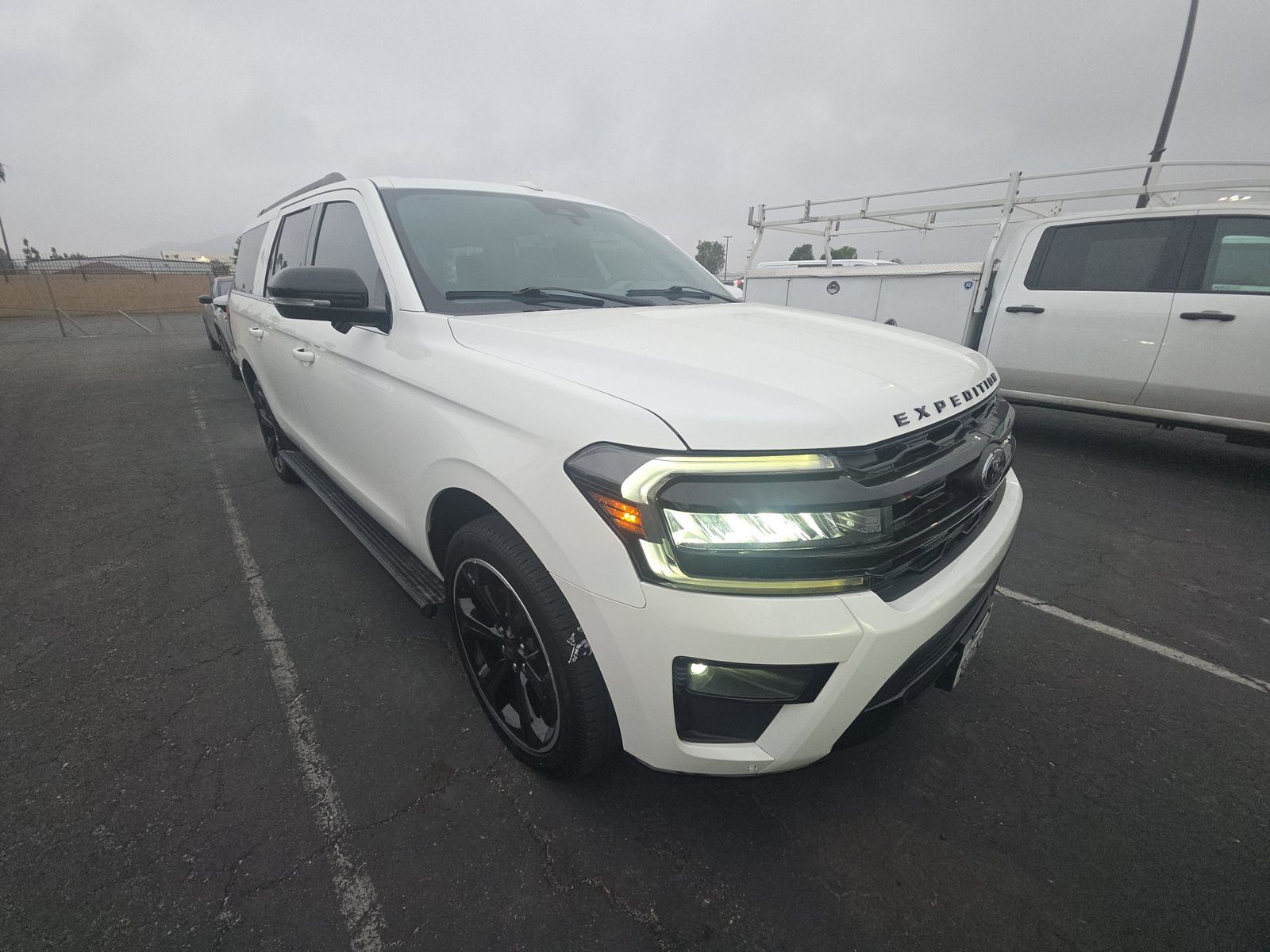 FORD EXPEDITION MAX - 4