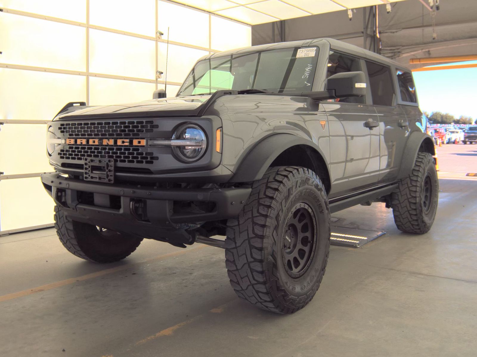 FORD BRONCO - 1