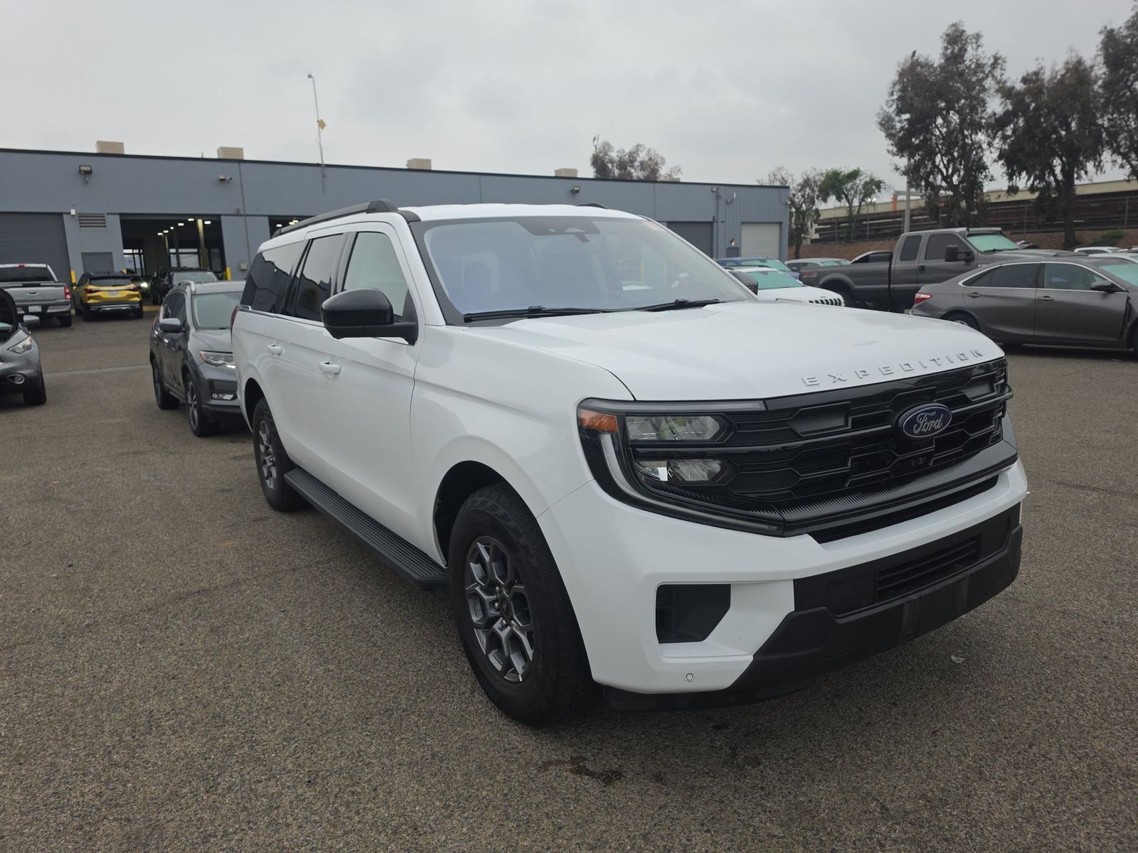 FORD EXPEDITION MAX - 4