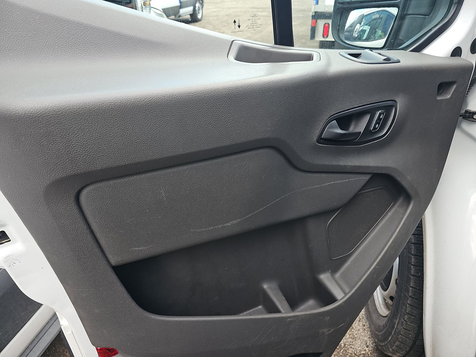 FORD TRANSIT 350 - 10