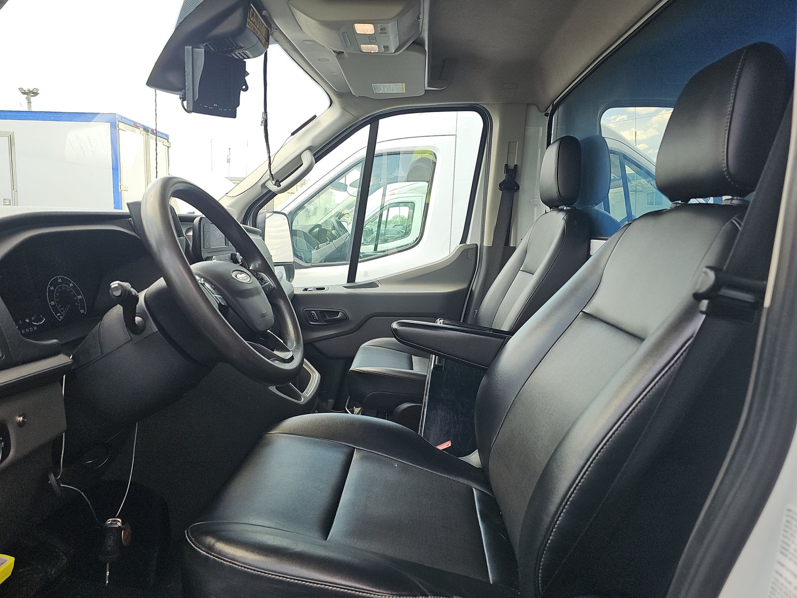 FORD TRANSIT 350 - 8