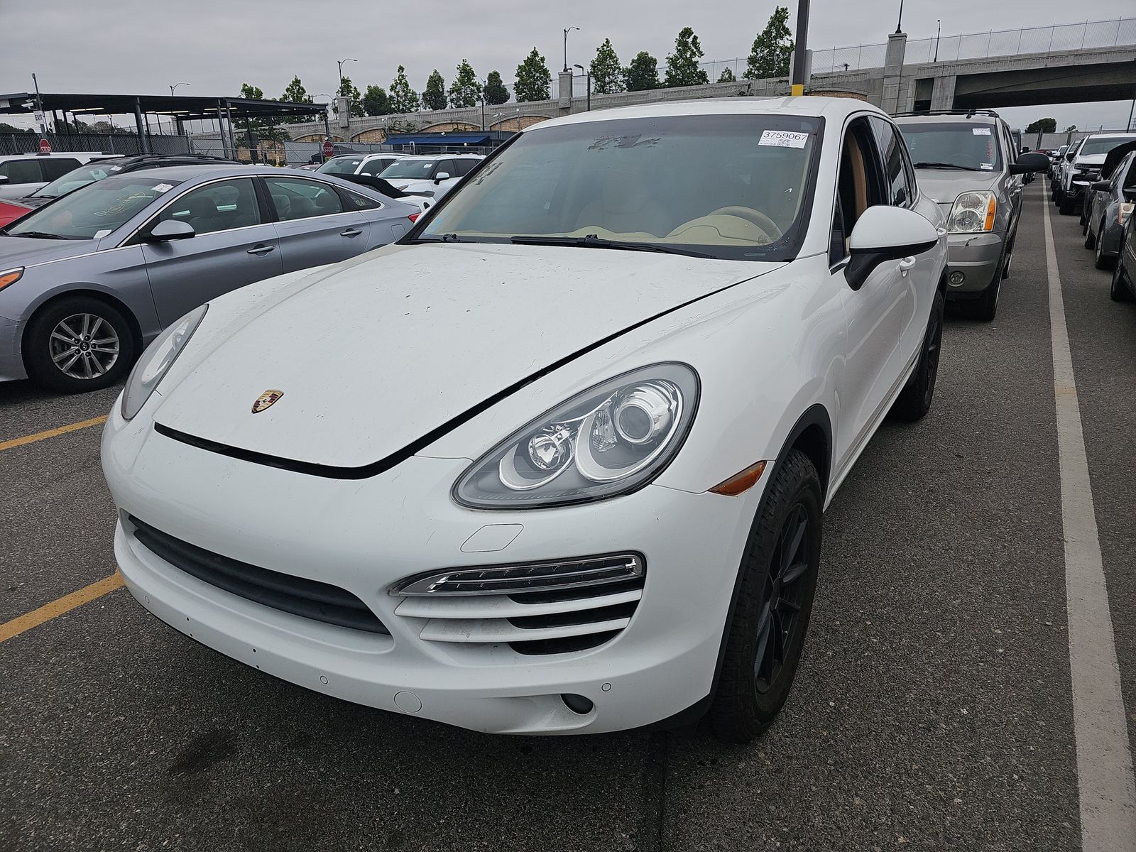 PORSCHE CAYENNE - 1