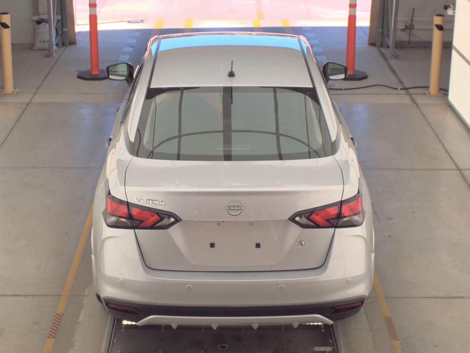 NISSAN VERSA - 7