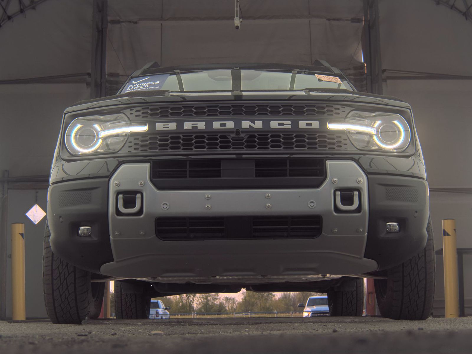 FORD BRONCO - 4