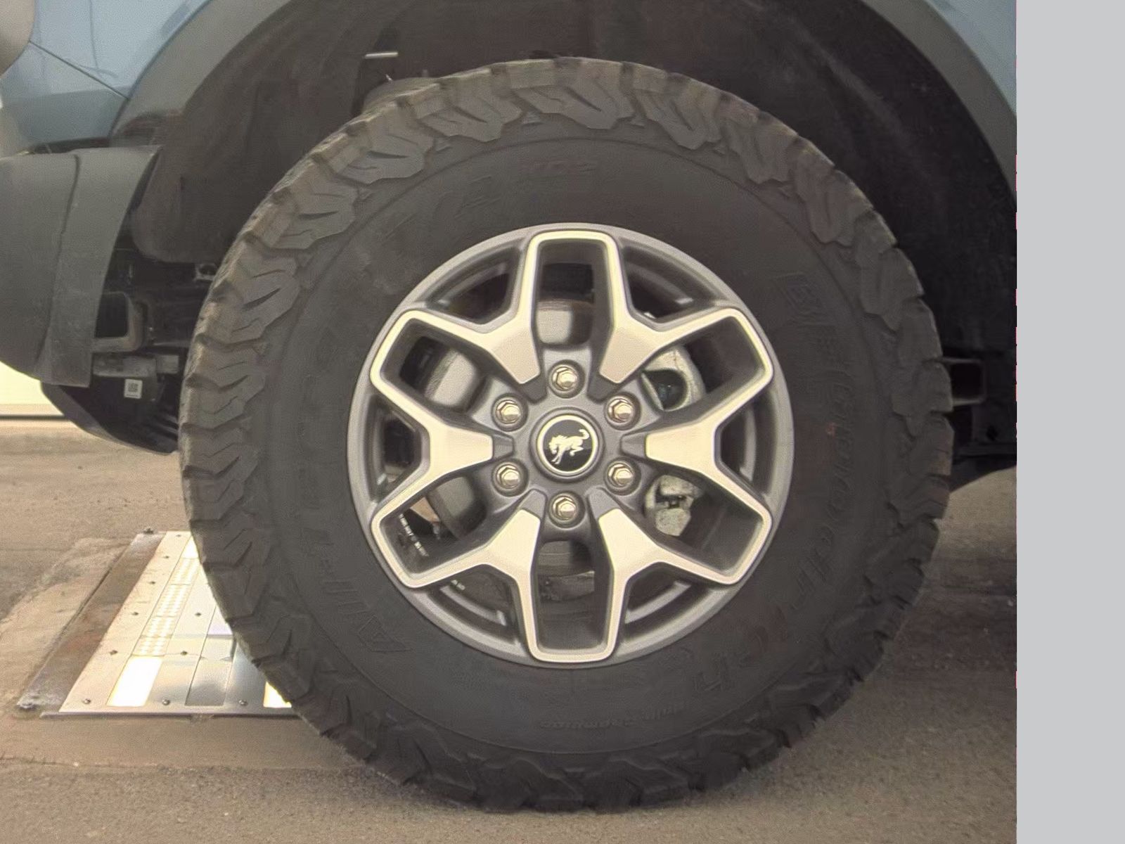 FORD BRONCO - 10