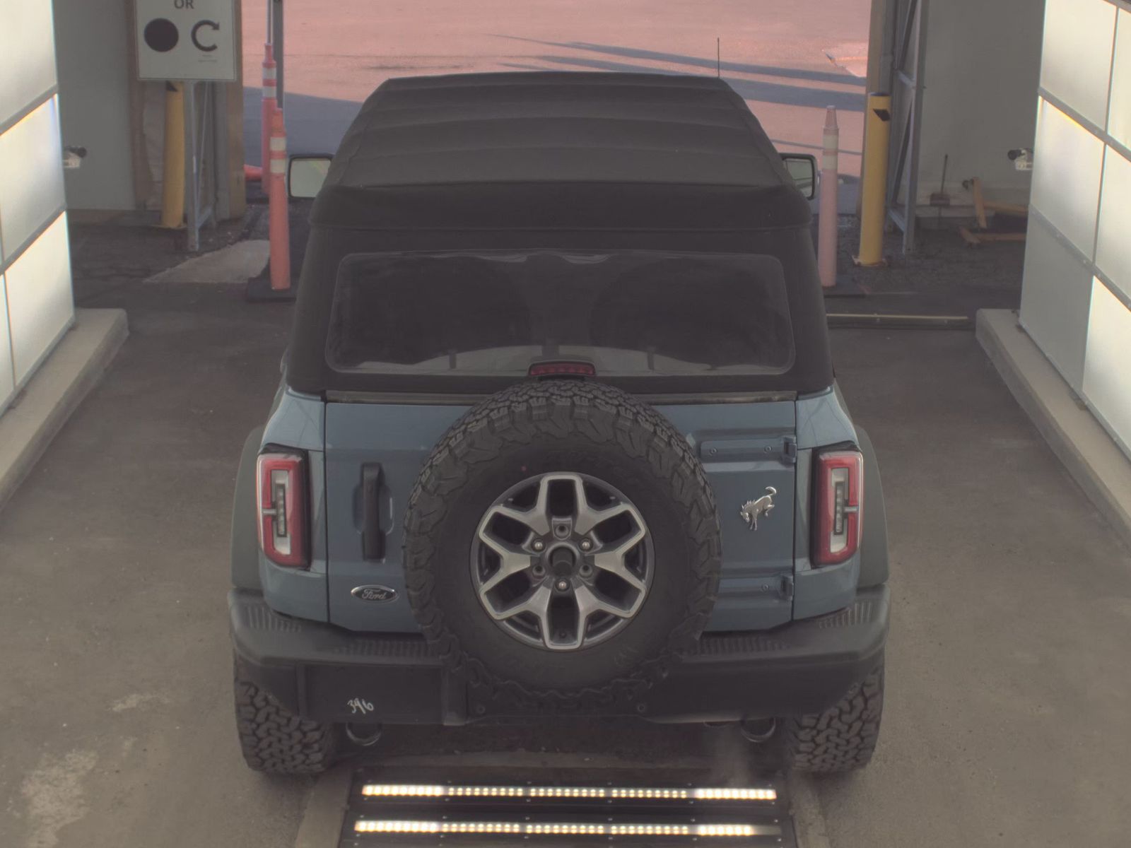 FORD BRONCO - 7