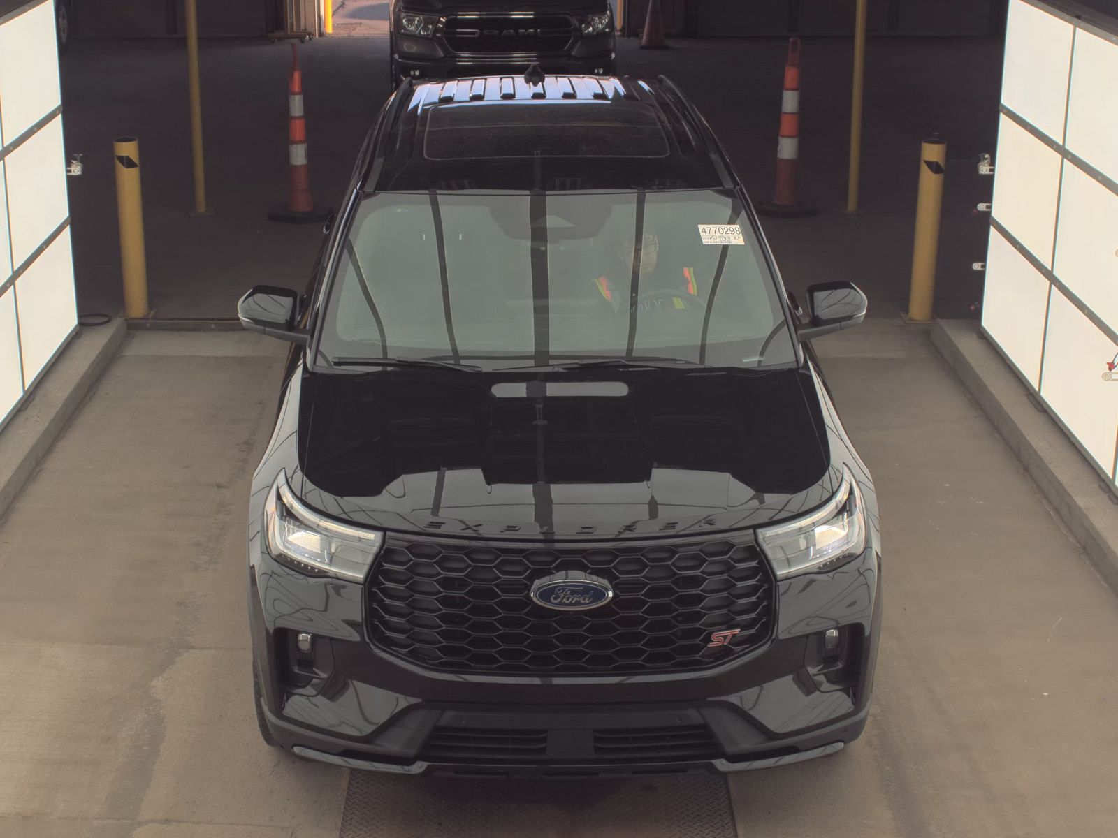 FORD EXPLORER - 3