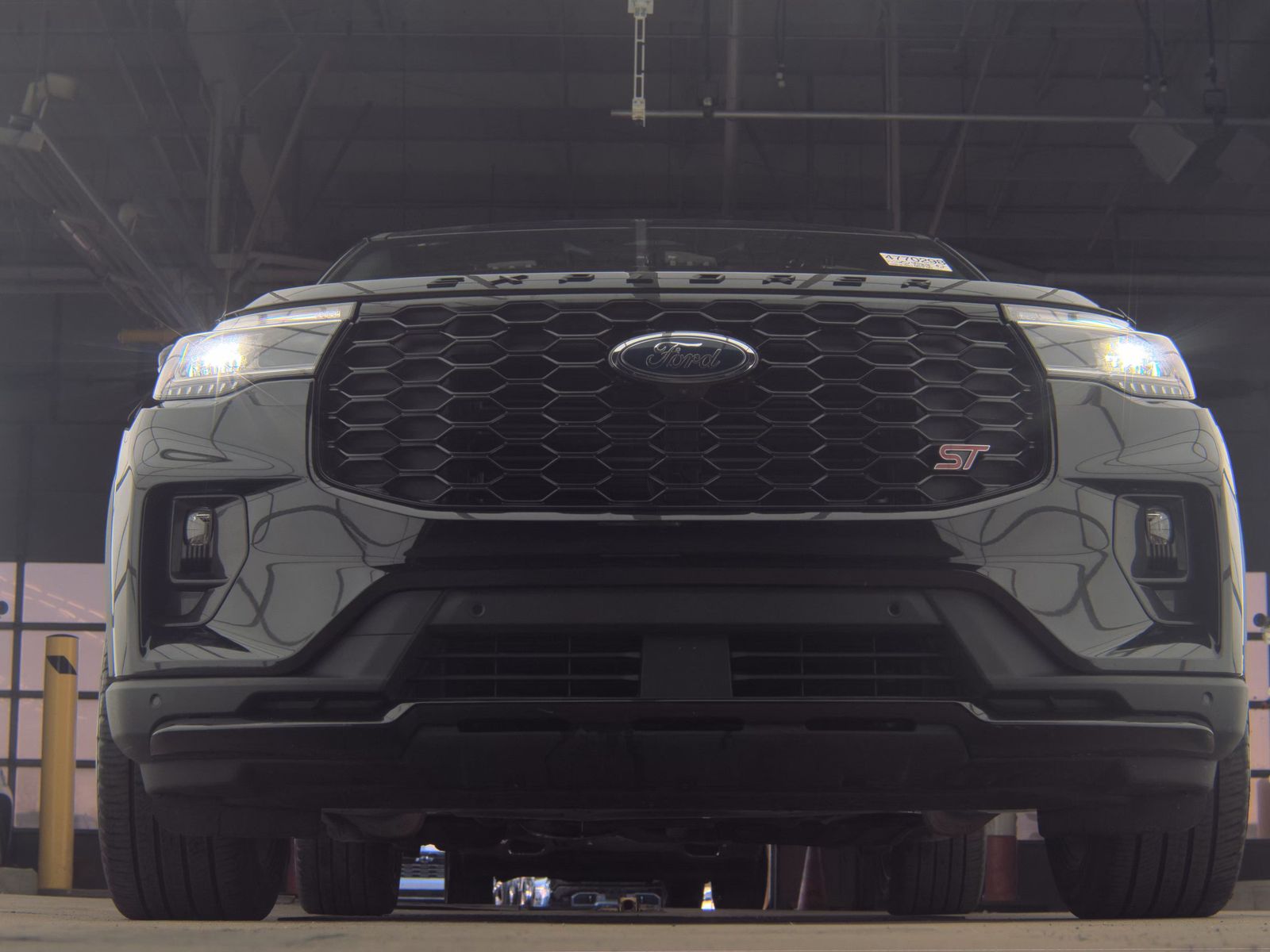 FORD EXPLORER - 4