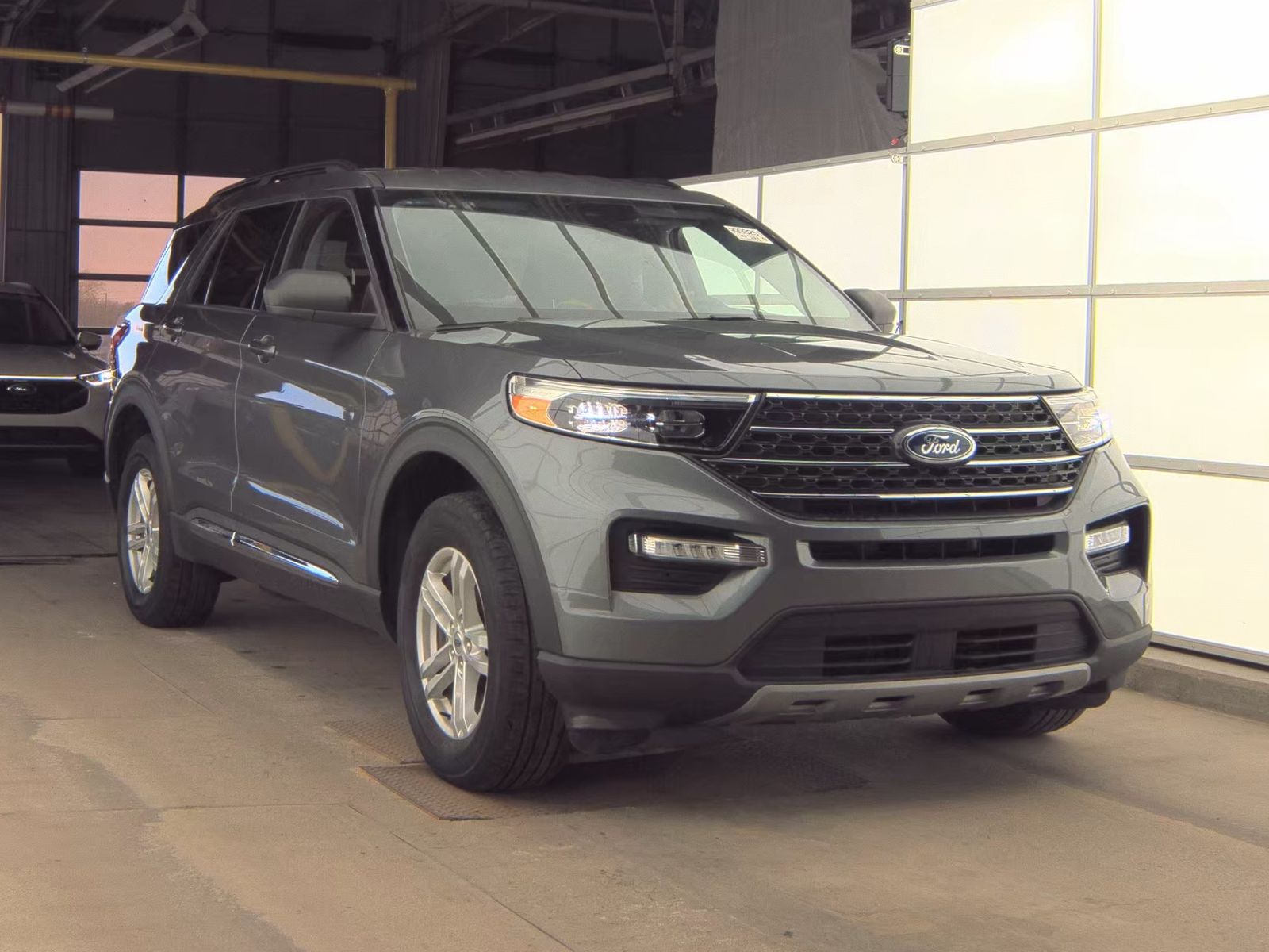 FORD EXPLORER - 5