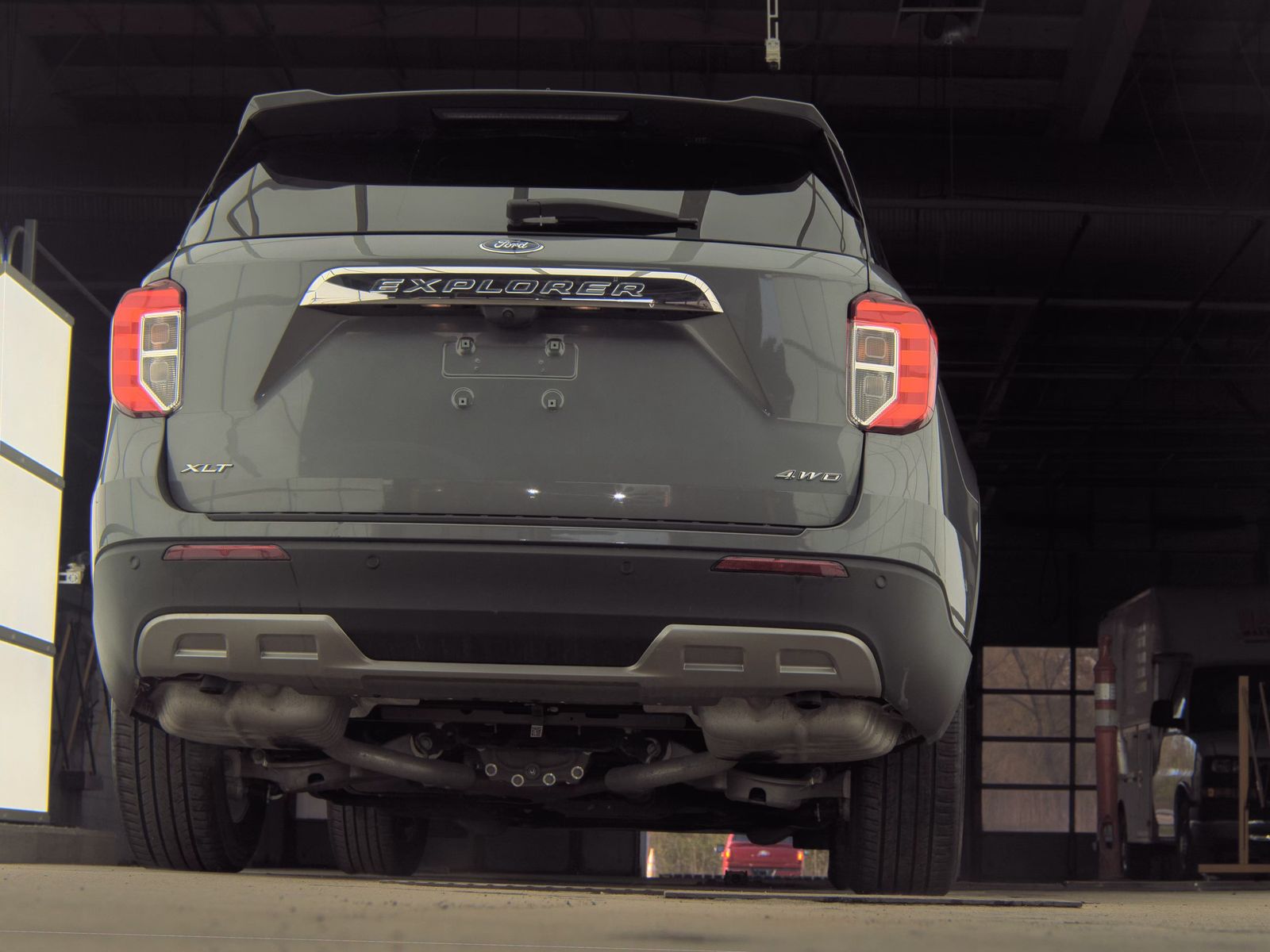 FORD EXPLORER - 8