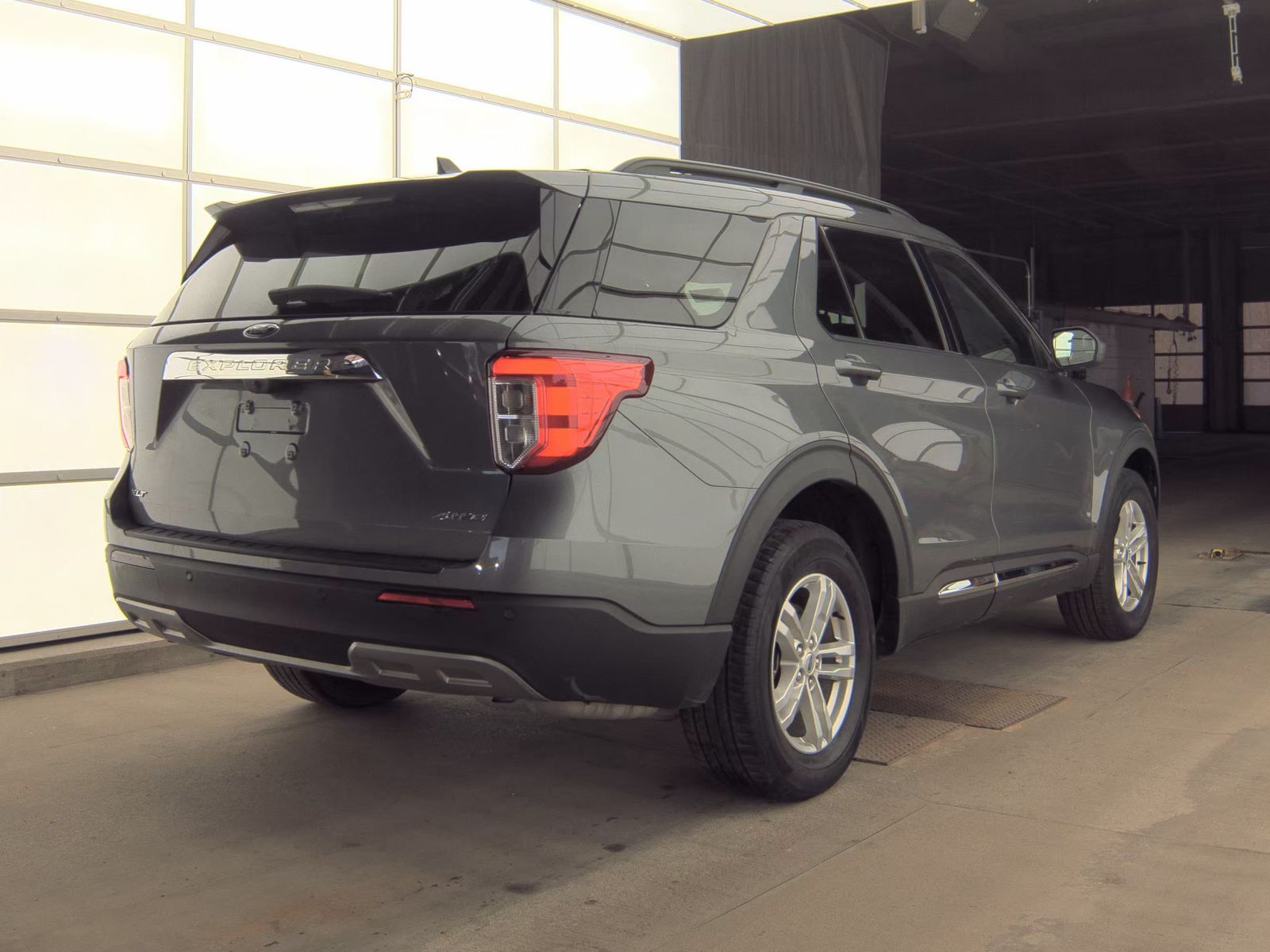 FORD EXPLORER - 6