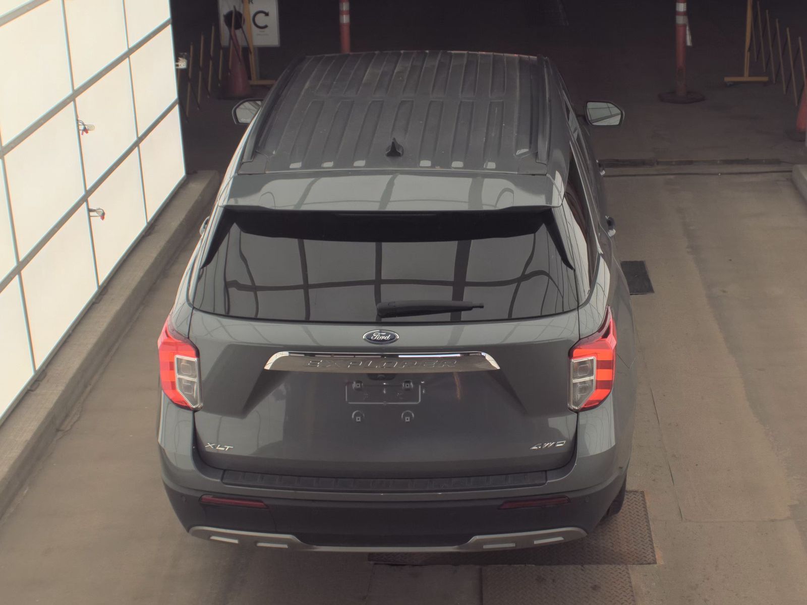 FORD EXPLORER - 7