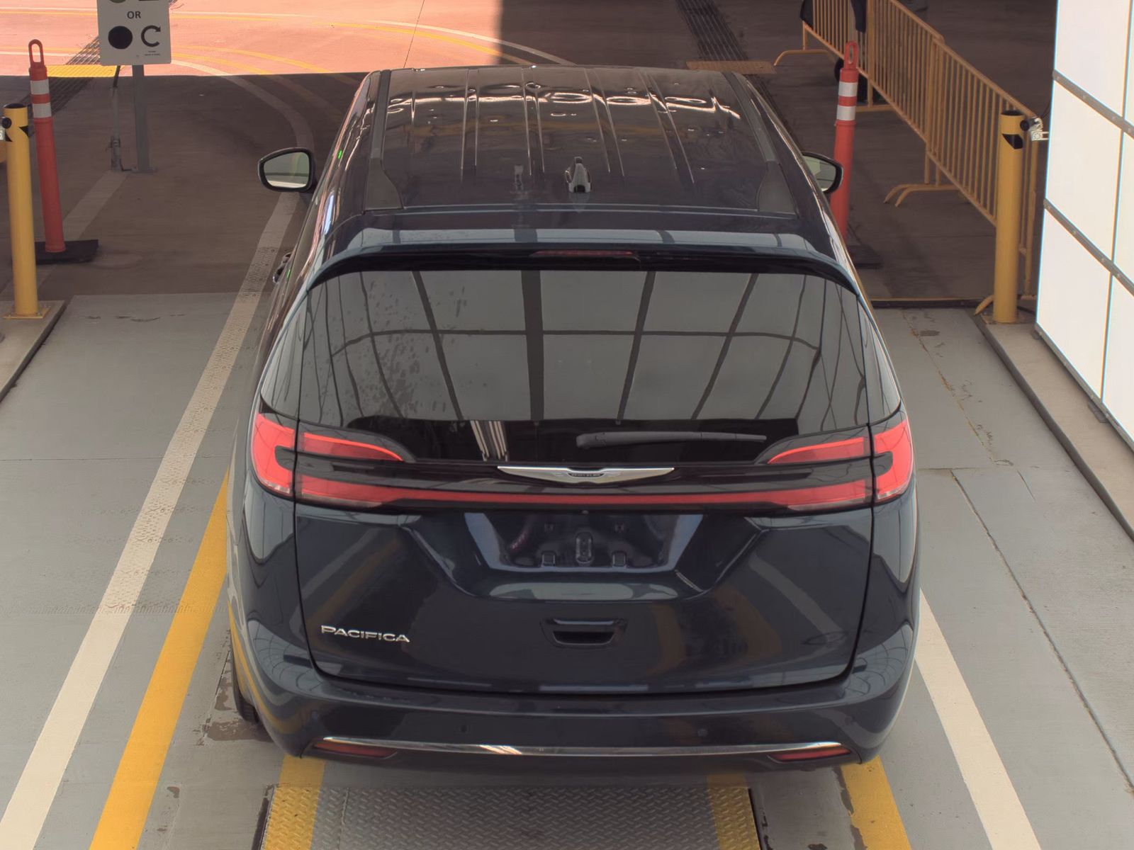 2023 Chrysler Pacifica Touring L FWD