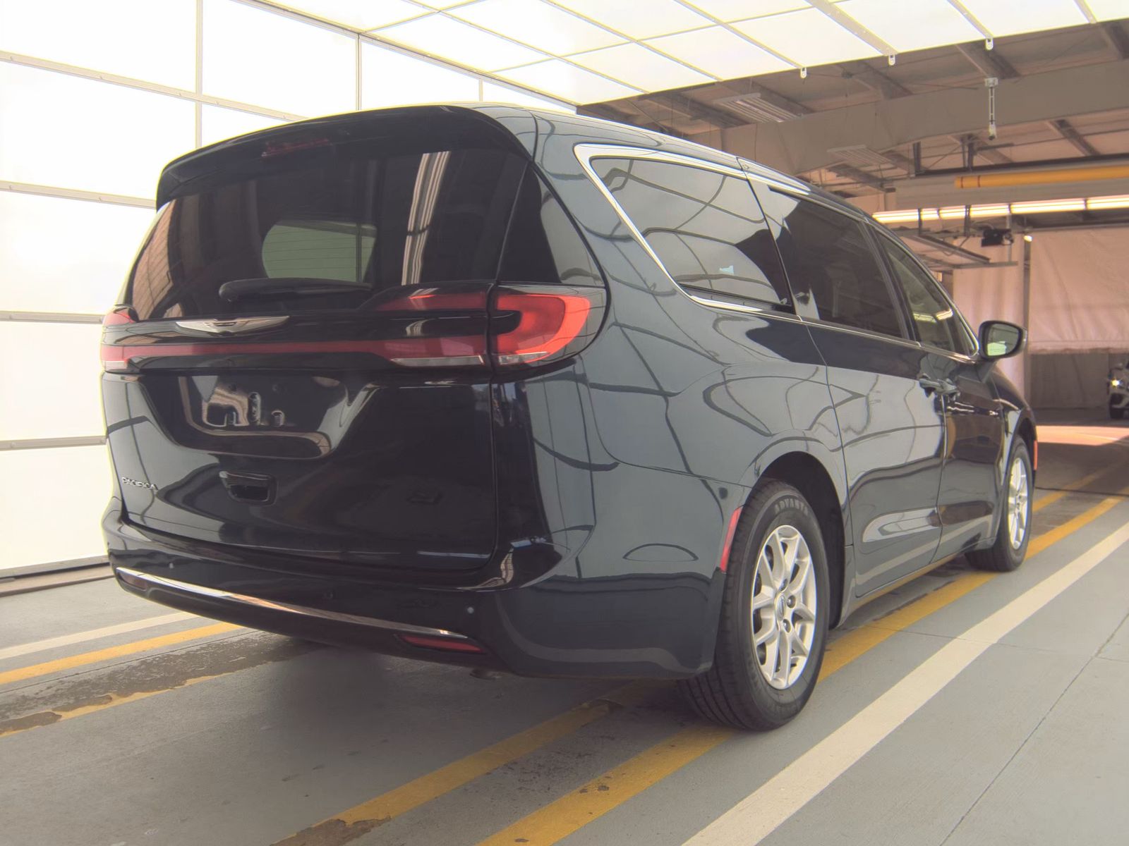 2023 Chrysler Pacifica Touring L FWD