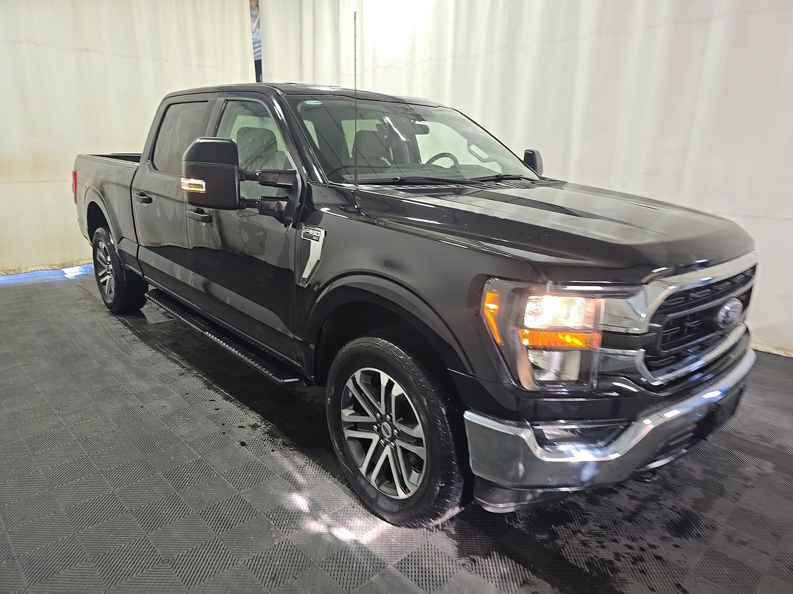 FORD F-150 - 4