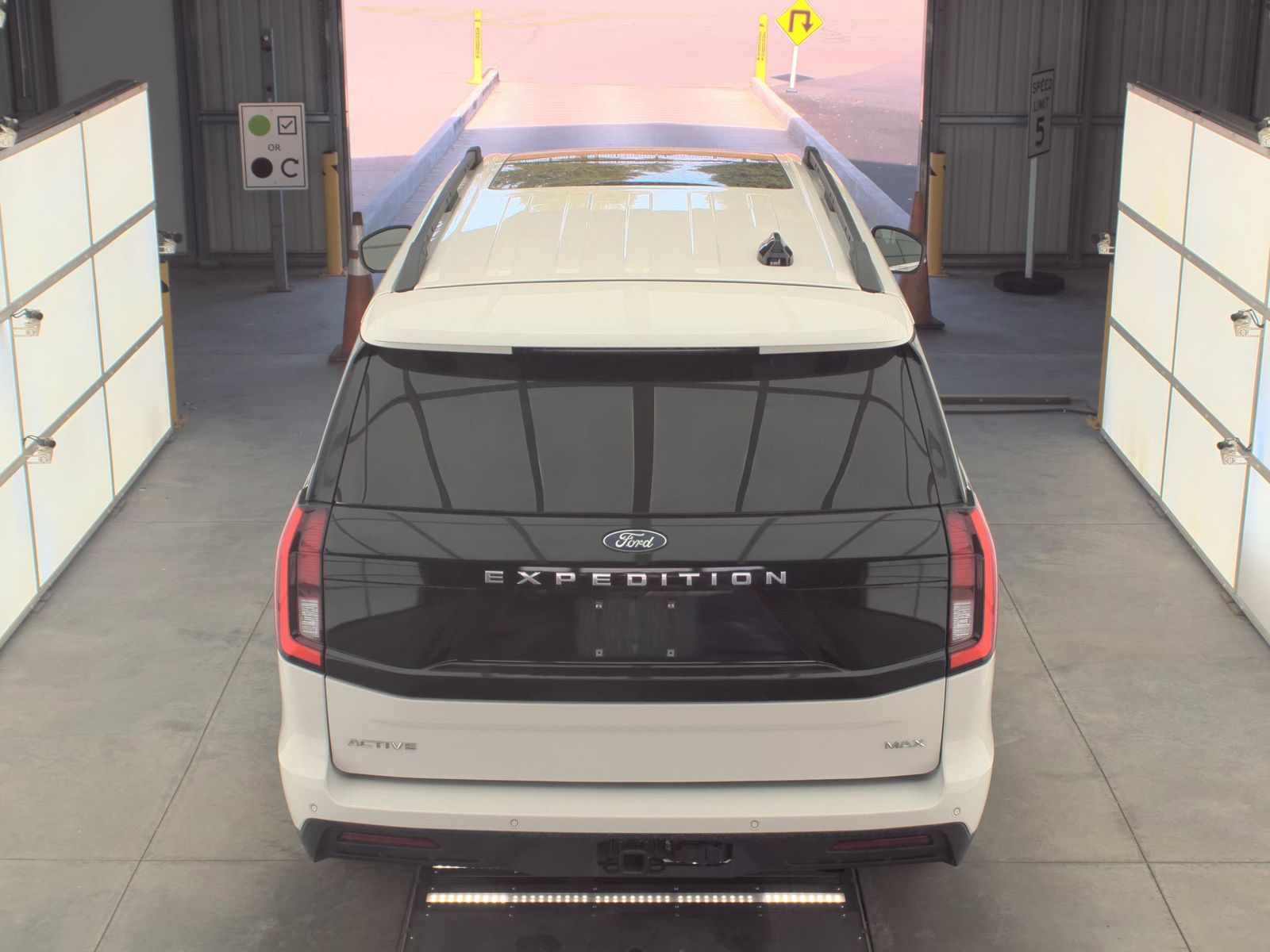 FORD EXPEDITION MAX - 7